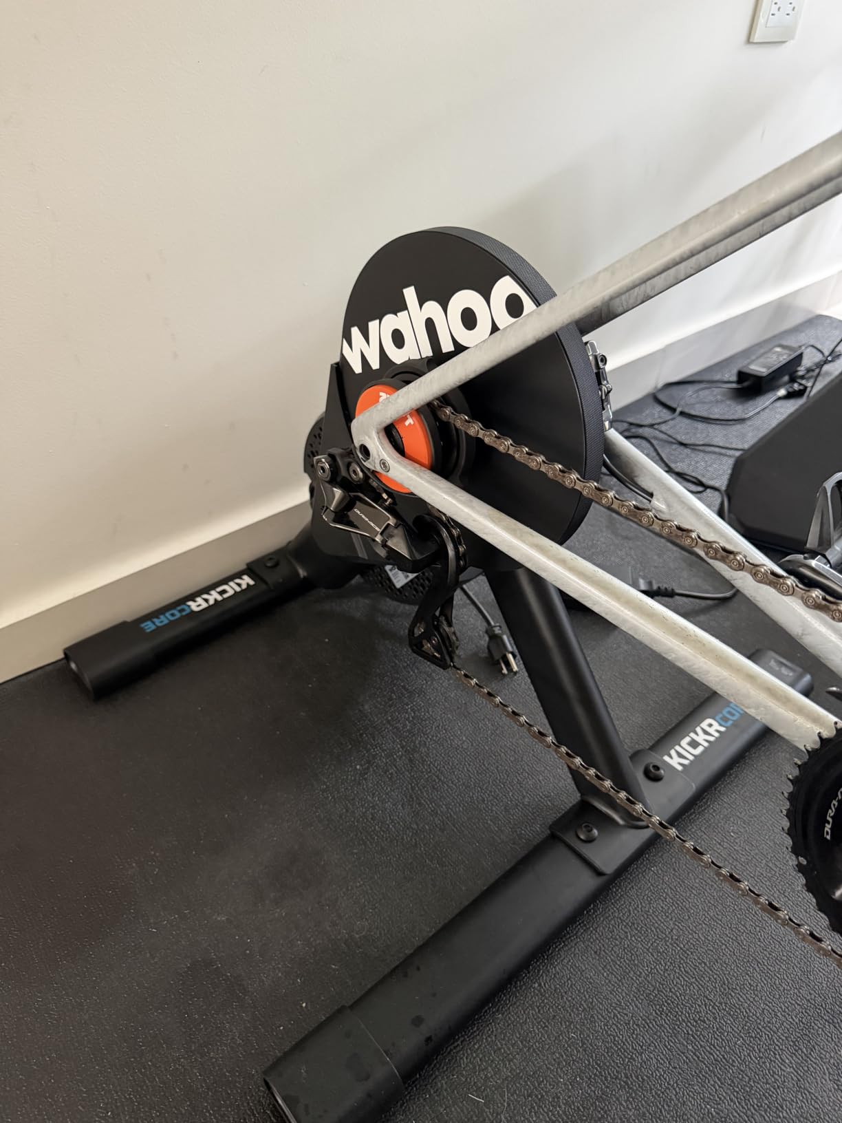 Wahoo Fitness KICKR CORE 2 ZWIFT COG and Click - Orange Cog, 3rd Generation | Direct Drive Smart Trainer with Zwift Virtual Shifting customer photo 2