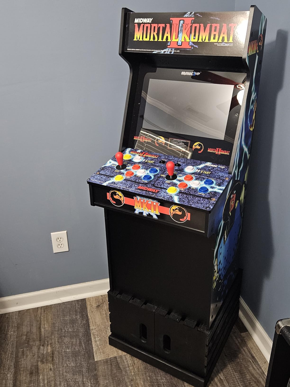Arcade1Up Mortal Kombat Classic SE Arcade Machine, 15.6-Inch Screen | 4-Feet Tall Features 13 Classic Games And WiFi Leaderboards customer photo 2