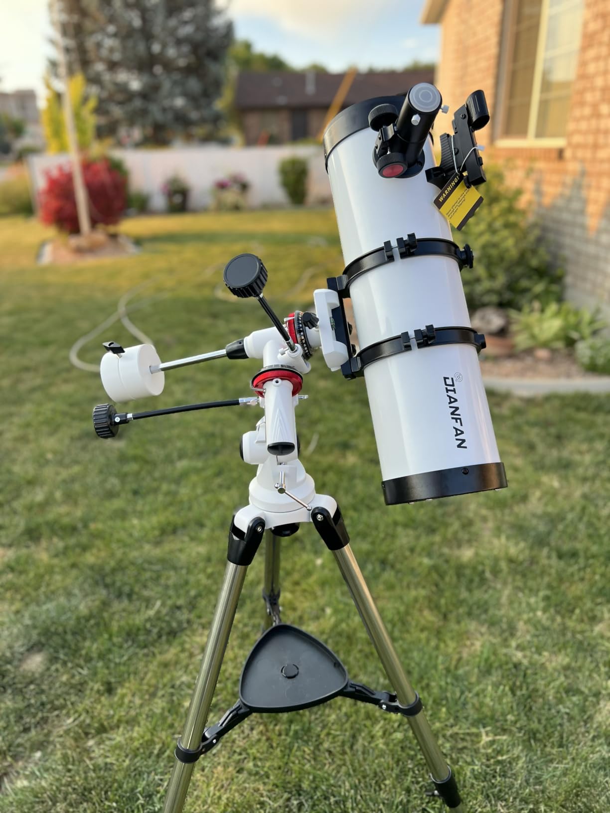 Dianfan 150EQ Professional Astronomy Telescope for Adults High Powered | Portable Manual Equatorial Reflector Telescope for Beginners, Stainless Steel Tripod, Phone Adapter, Moon Filter & Carry Bag customer photo 2