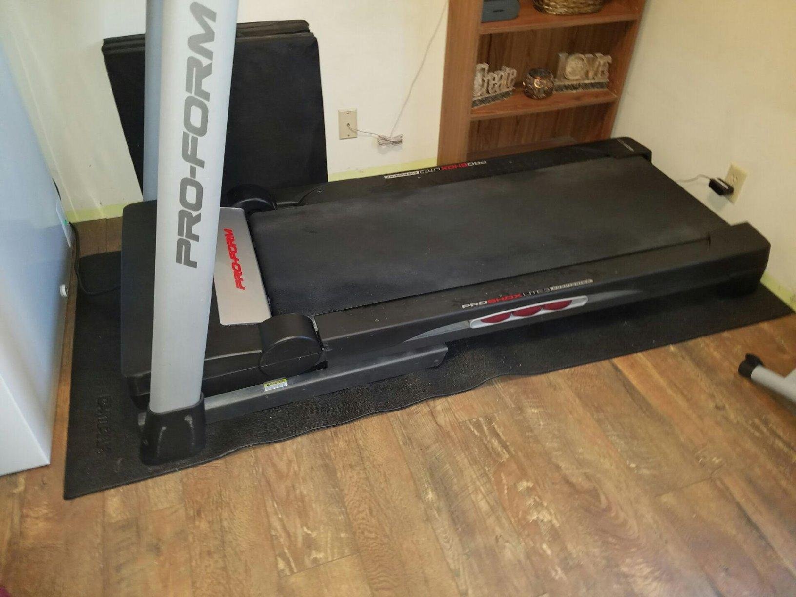 YESOUL 0%-10% Incline Foldable Treadmill Heavy Duty for Home Quiet 3.5HP Motor Shock Absorption 47x18 Wide Belt LED Display App Connectivity 8.7 MPH 300 lb Capacity customer photo 2