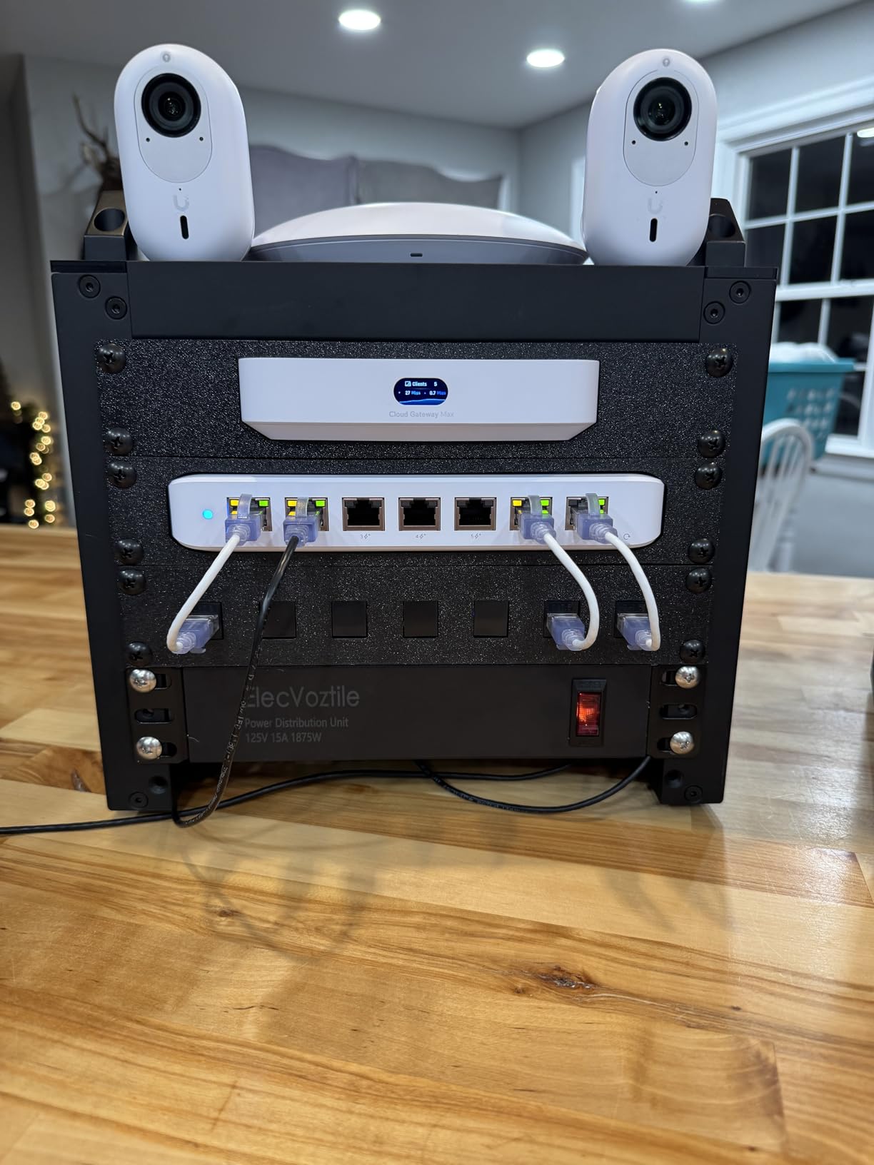 GeeekPi 4U Server Rack, 10 inch Mini Network Rack for Network, Servers, Audio, and Video Equipment, DeskPi RackMate T0 Rackmount, 7.87 inch Depth customer photo 2