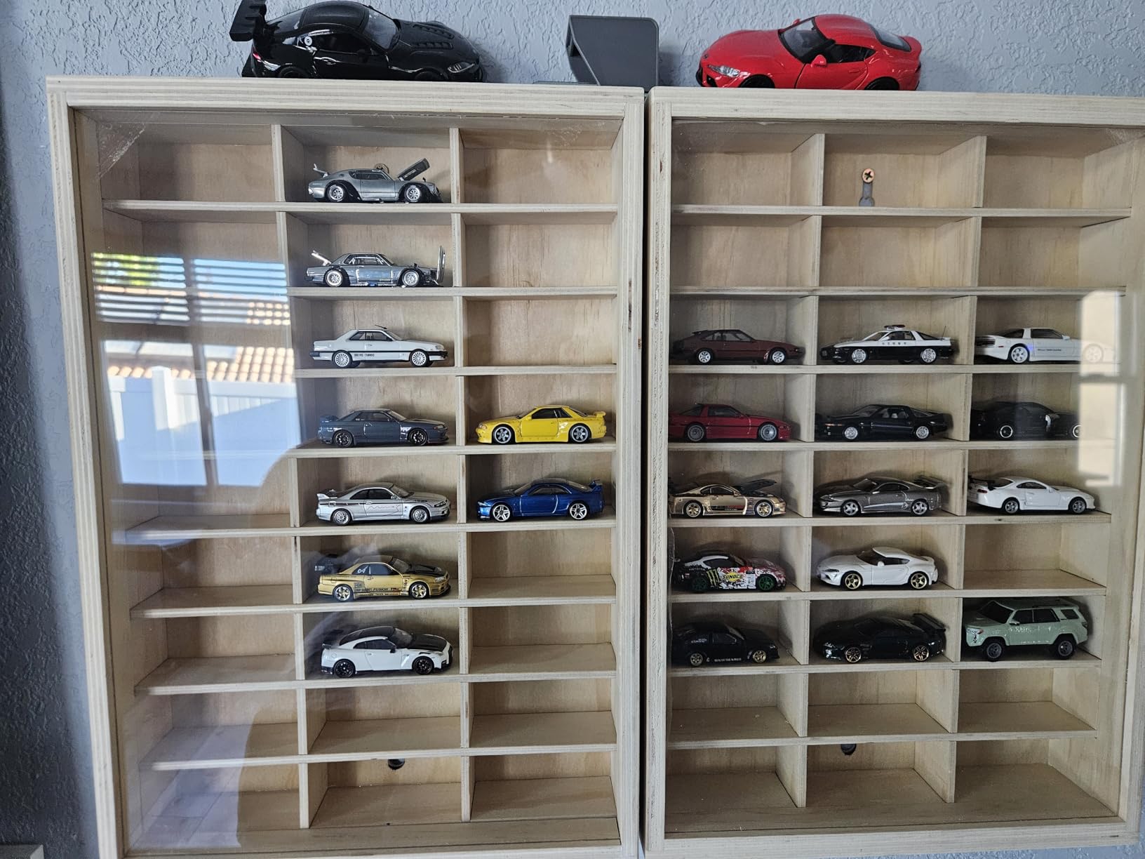 Wooden Wall Mount Display Case for Hot Wheels 54 Space 1/64 Hot Wheels Toy Car Storage Organizer Display Shelf Hotwheels Model Car Wall Displays Storage Case Shelf with Dustproof Acrylic Door customer photo 2