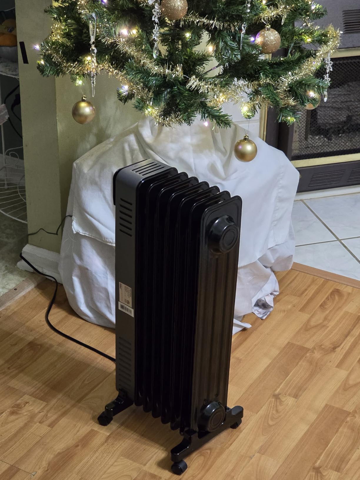 Pelonis Oil Filled Radiator Heater for Large Space, 2025 Upgraded, Space Heaters with 1500W Quiet Warmth Radiant Heater, 3 Heating Modes, Overheat & Tip-Over Protection, Adjustable Thermostat, Black customer photo 1