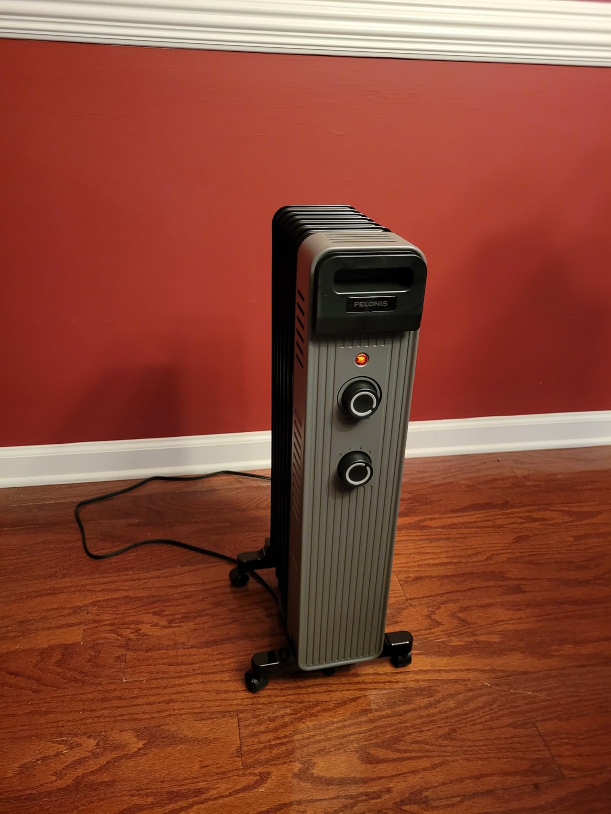 Pelonis Oil Filled Radiator Heater for Large Space, 2025 Upgraded, Space Heaters with 1500W Quiet Warmth Radiant Heater, 3 Heating Modes, Overheat & Tip-Over Protection, Adjustable Thermostat, Black customer photo 2