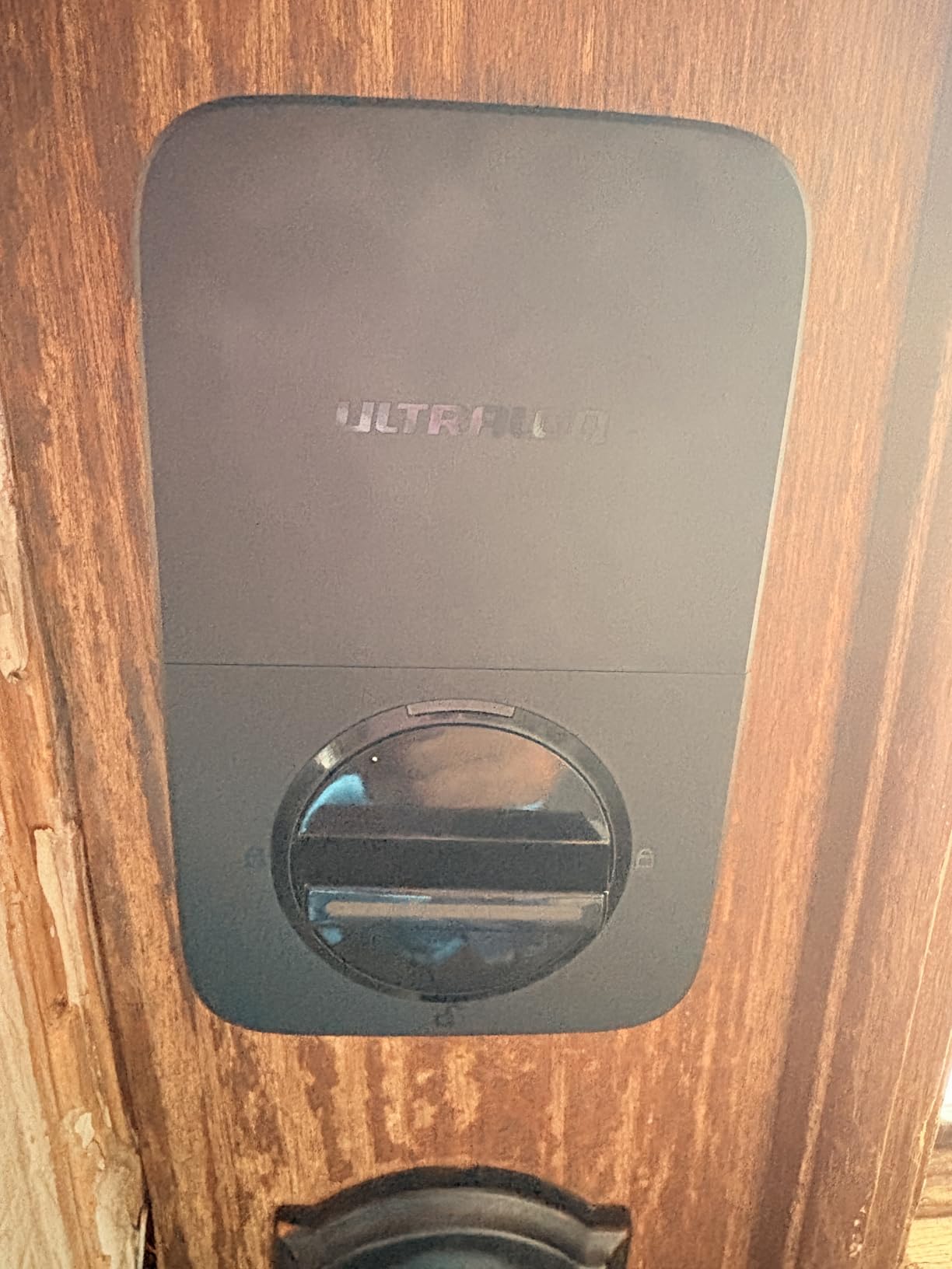 ULTRALOQ Bolt SE Smart Lock, Built-in Wi-Fi, Matter Over Thread, Works with Apple Home, Alexa, Google, 7-in-1 Keyless Entry Deadbolt with Fingerprint ID, App, Keypad, Remote Control customer photo 1
