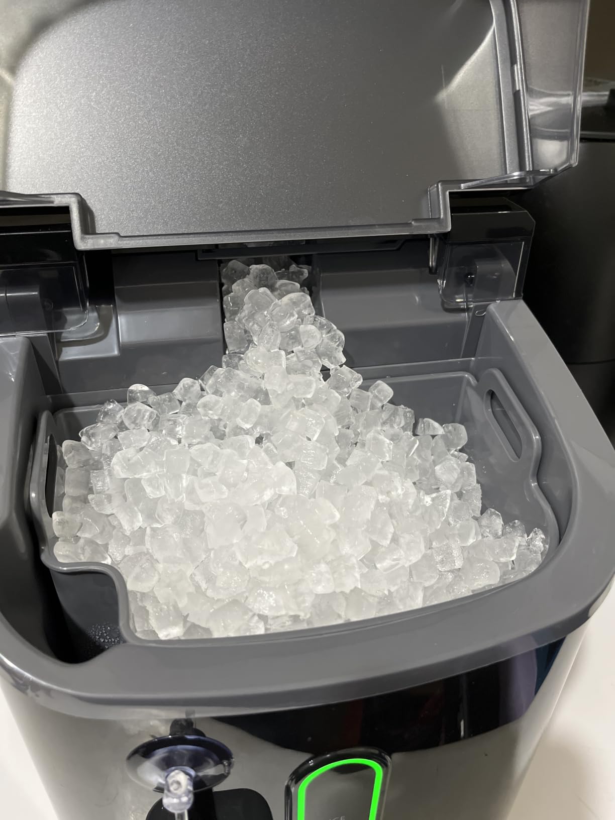 Silonn Nugget Ice Maker Countertop, Pebble Ice Makers with Crushed Soft Chewable Ice, 33lbs Per Day with Scoop, Pellet Portable Ice Machines with Auto-Cleaning for Home, Kitchen, Office, Black customer photo 1