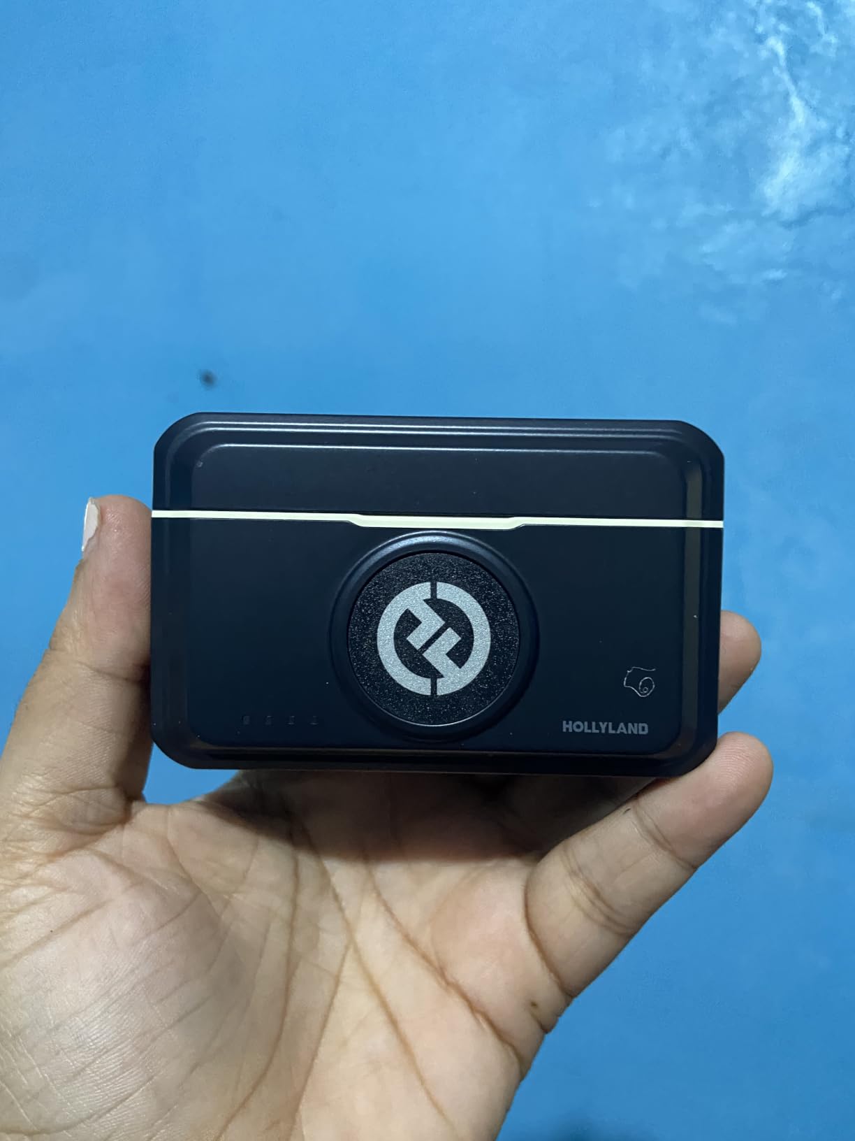 Hollyland Lark M2 Wireless Microphone for iPhone/Camera/Android/PC, 48kHz/24-bit High Fidelity Audio, 300m Range, Noise Cancelling, 40h Use, YouTube, Vlog, Streaming customer photo 1