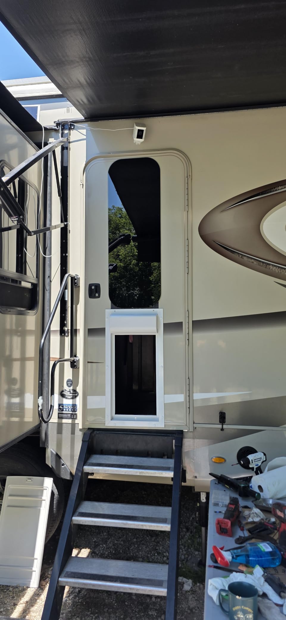Power Pet Roll Up - Dependable Smart Dog Door, Automatic Pet Collar Operation with or Without App-High Security, Safe, Air Tight and Weatherproof, Space Saving Modern Design (Door Mount, Medium) customer photo 2