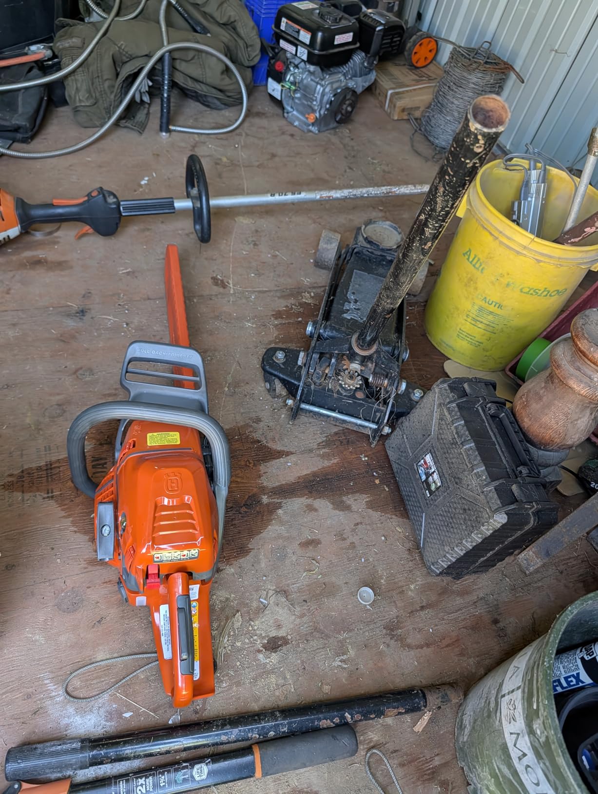 Husqvarna 445S Gas Chainsaw, 18 Inch Chainsaw, 50-cc 3-HP X-Torq Engine with Smart Start and Automatic Oiler, for Wood Cutting and Tree Trimming customer photo 2