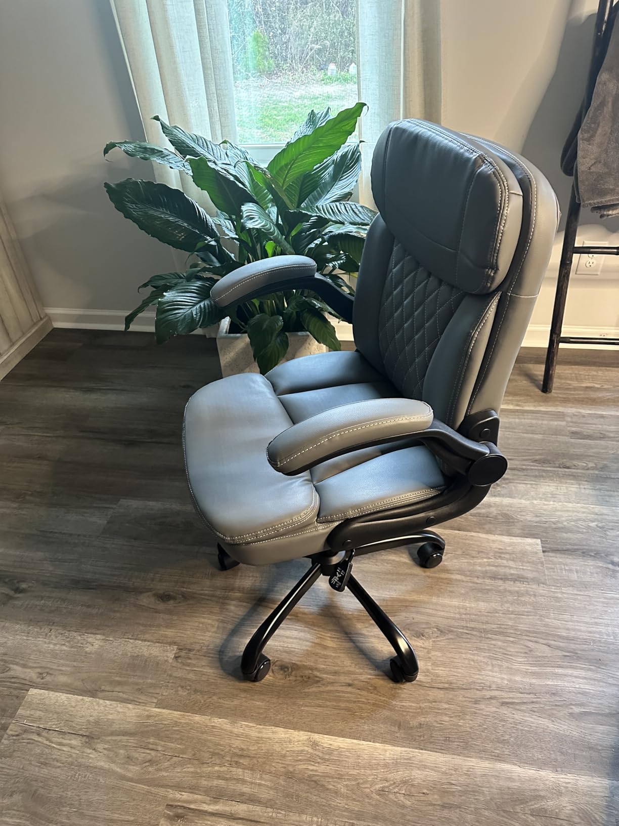 Leather Office Chair, Upgraded PU Computer Desk Chairs with Double-Layer Seat Cushion and Neckrest, 360°Swivel, Ergonomic Small Gaming Chair with Wheels and Adjustable Armrests for Short People, Grey customer photo 2