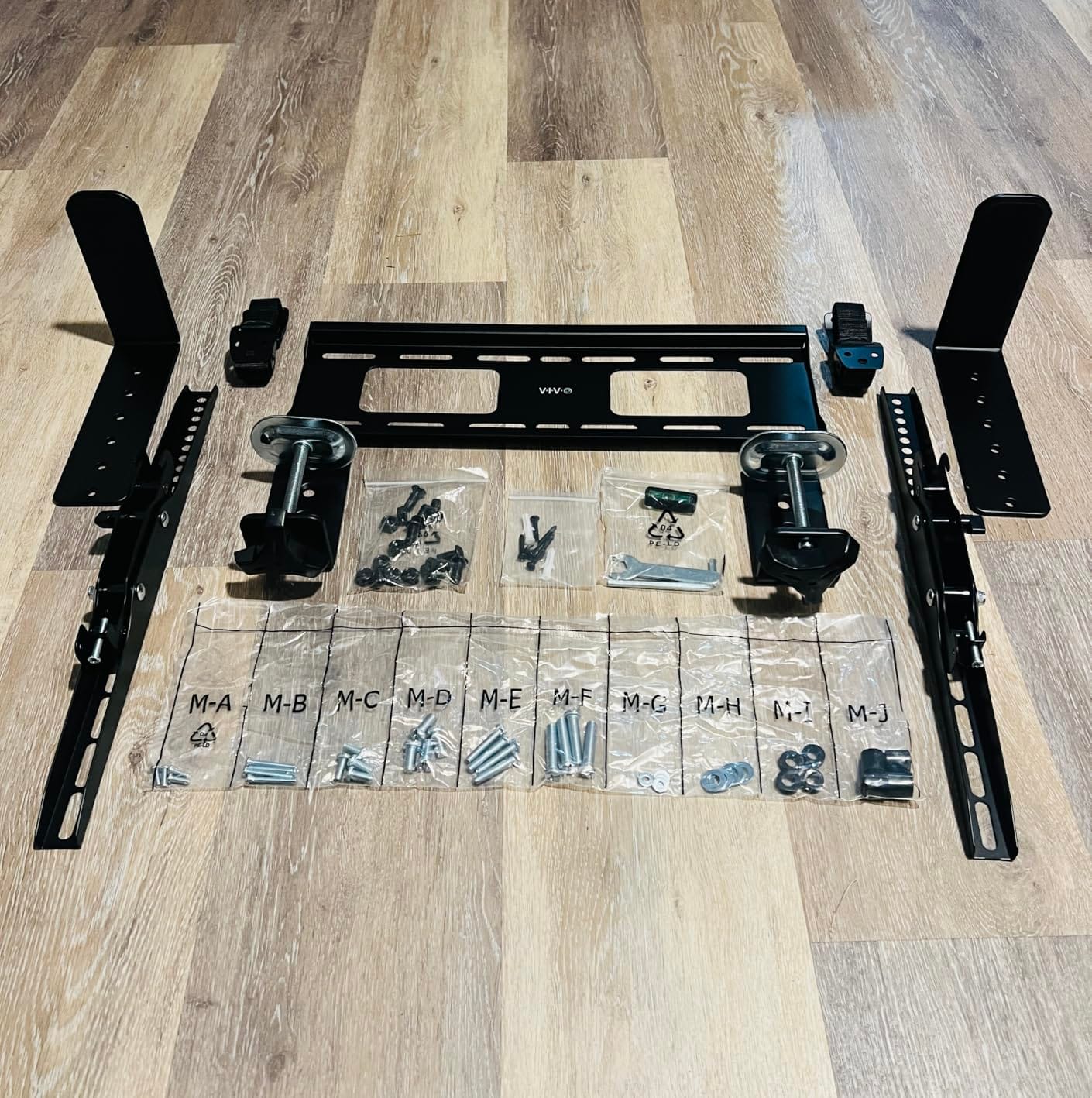 VIVO No Drill Clamp-on Mantel TV Mount for 32 to 50 inch Screens, Tilting Bracket Holds up to 44 lbs, VESA up to 400x400, Black, MOUNT-M50C customer photo 2