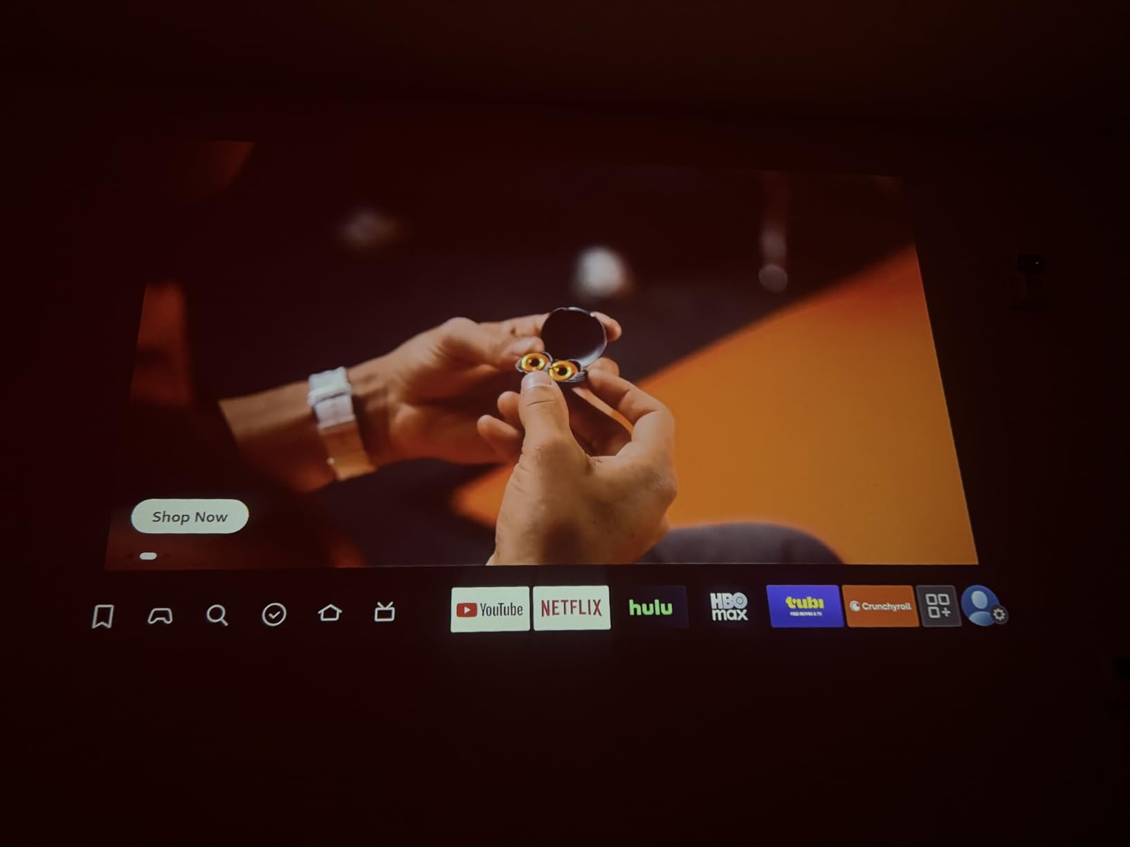 Aurzen EAZZE D1 air Smart Portable Projector, USB-C Powered, Native 1080P | Built-in Apps, HDR10, WiFi & Bluetooth, Auto Focus & Keystone, Power Bank Supported, Dolby Audio Outdoor Movie Projector customer photo 1
