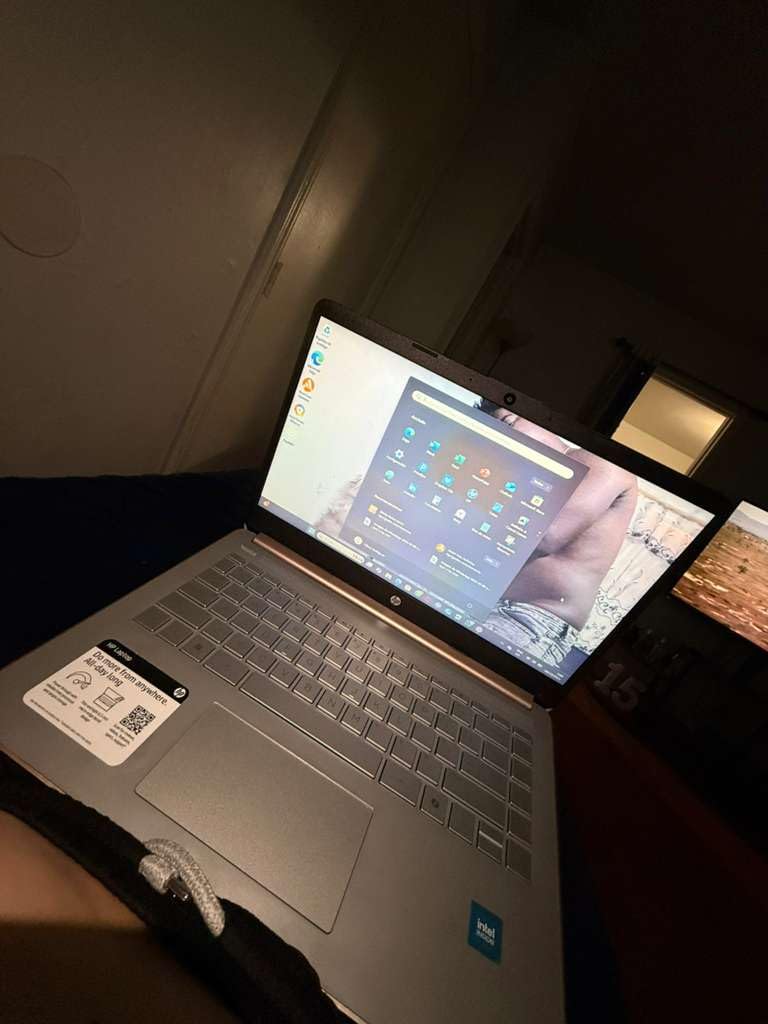 HP 14-inch Ultra Light Laptop with Office 365 & AI-Copilot, Intel N150, 16GB RAM, 416GB Storage, HD Camera, Win 11s, Green customer photo 2