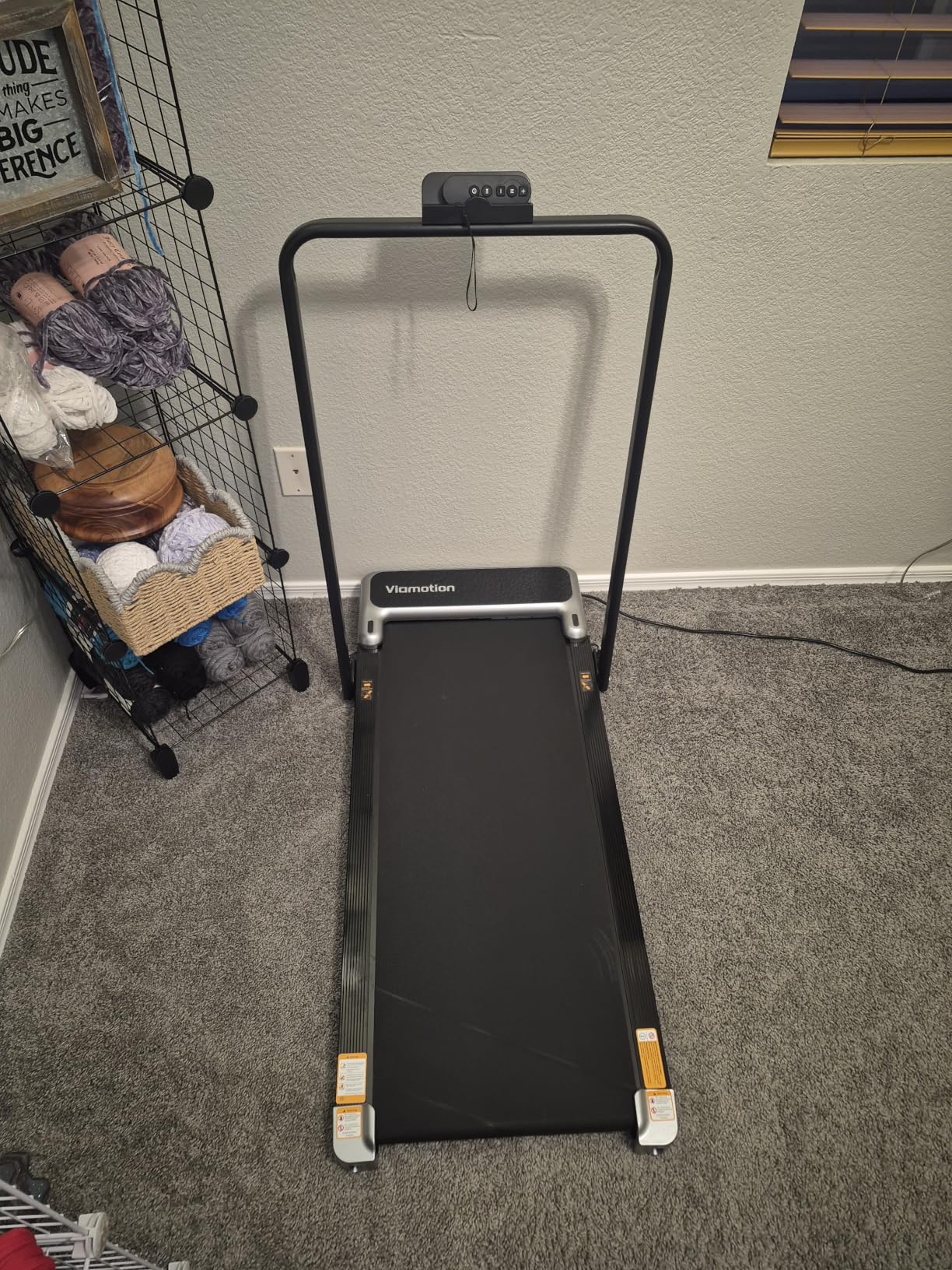 Walking Pad Treadmill with Handle Bar and Adjustable Incline, Compact Portable Treadmills for Home Office, 2.5HP Quiet Anti-Slip Under Desk Treadmills, 0.6-3.8 MPH Remote Speed Control customer photo 1