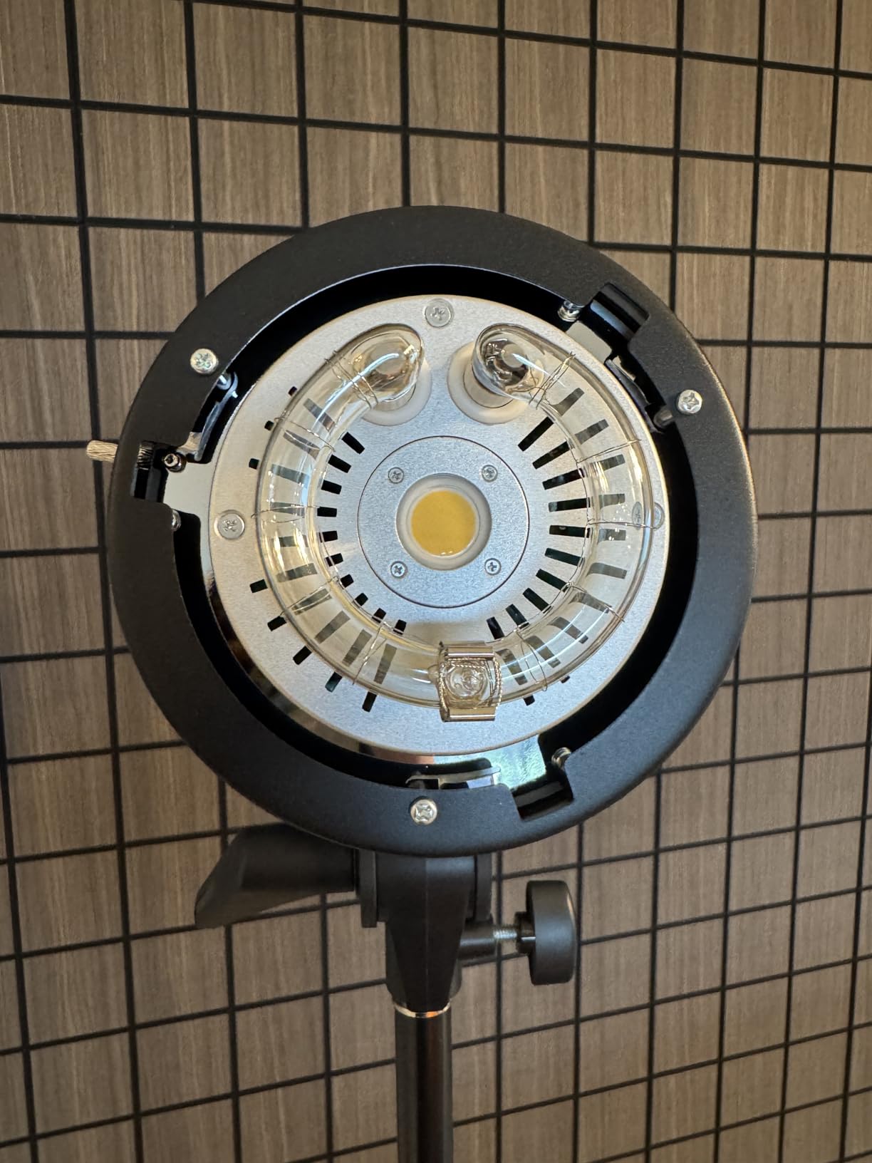 GODOX SK400IIIV (2026 Upgrade) Studio Strobe Light 400Ws GN65, 0.1-1.5s Recycle Time, Bowens Mount, LED Modeling Lamp, 2.4G Wireless Flash for Studio Product Photography, Portraits, Wedding Shoots customer photo 2
