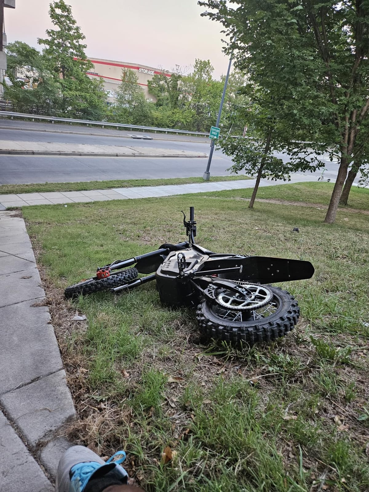 Electric Dirt Bike, 3000W Mid-Drive Motor Up to 40MPH&53 Miles, Off-Road Motorcycle with 48V 20Ah Battery, Full Hydraulic Brakes and Suspension Mountain Fat Tire Ebike for Adults & Teens customer photo 1