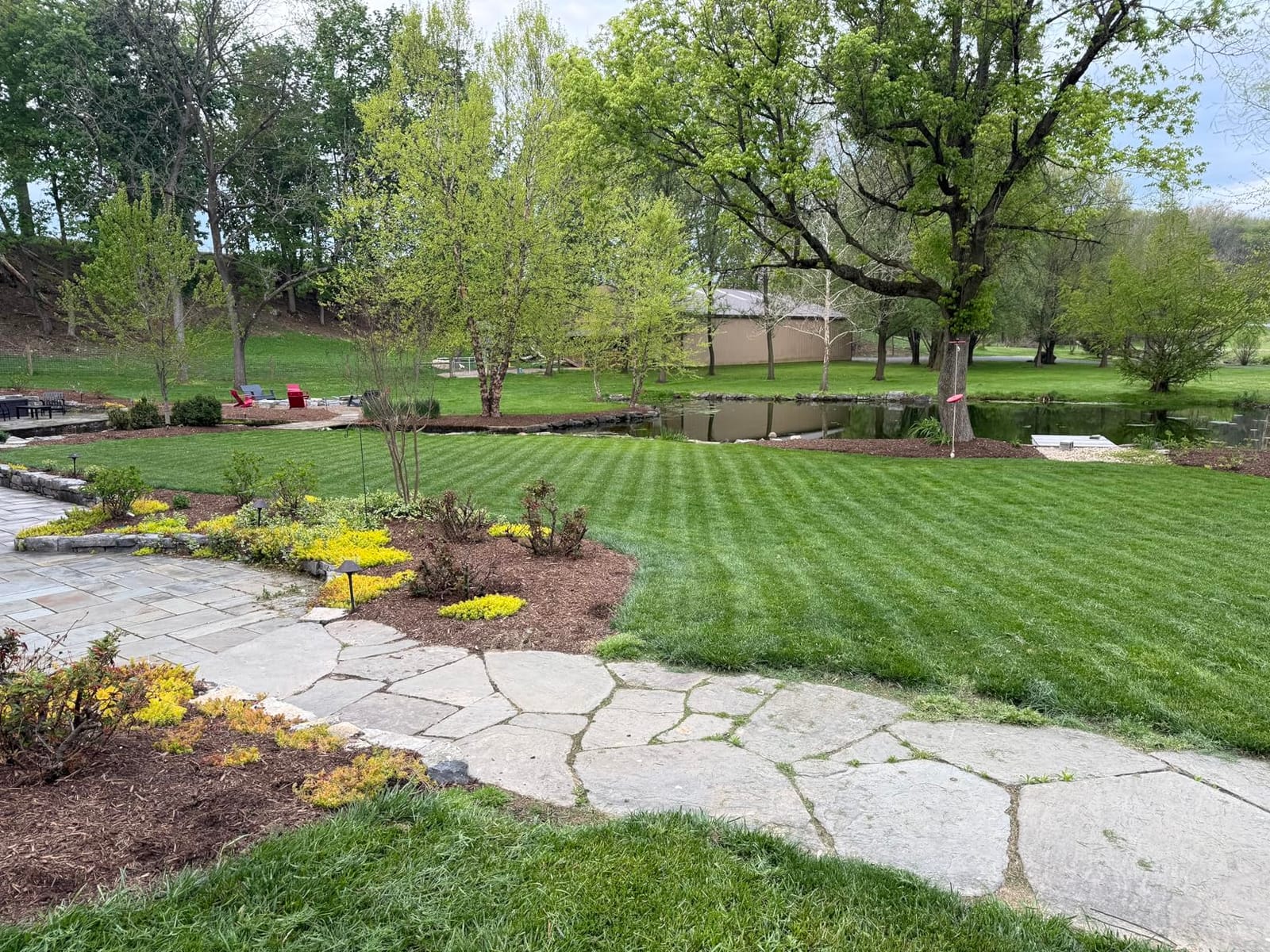 Mammotion LUBA 3 AWD 3000H Robot Lawn Mower with Garage (Ship Separately) | 360-degree LiDAR+NetRTK+AI Vision, Wire Free for 0.75 Acre, AWD for 80% Slopes, 30 Multi-Zone Management, Cutting Height 2.2-4.0 in customer photo 2