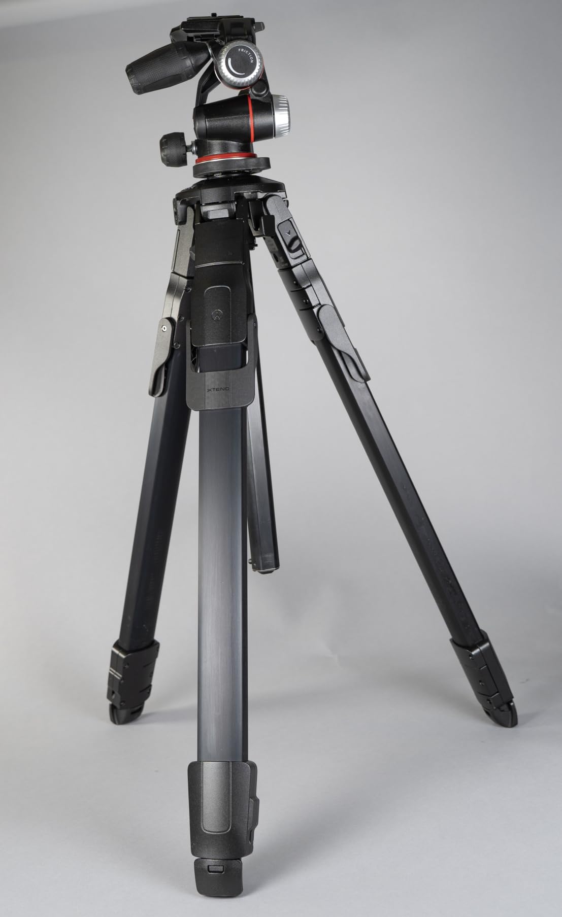 Manfrotto ONE Photo, Aluminum Tripod, 26.4 lbs Load, 90 Degree Horizontal Column, XTEND Legs Fast Setup, Sliding Center Column, Modular Feet, Professional Photo Tripod for DSLR & Mirrorless Cameras customer photo 2