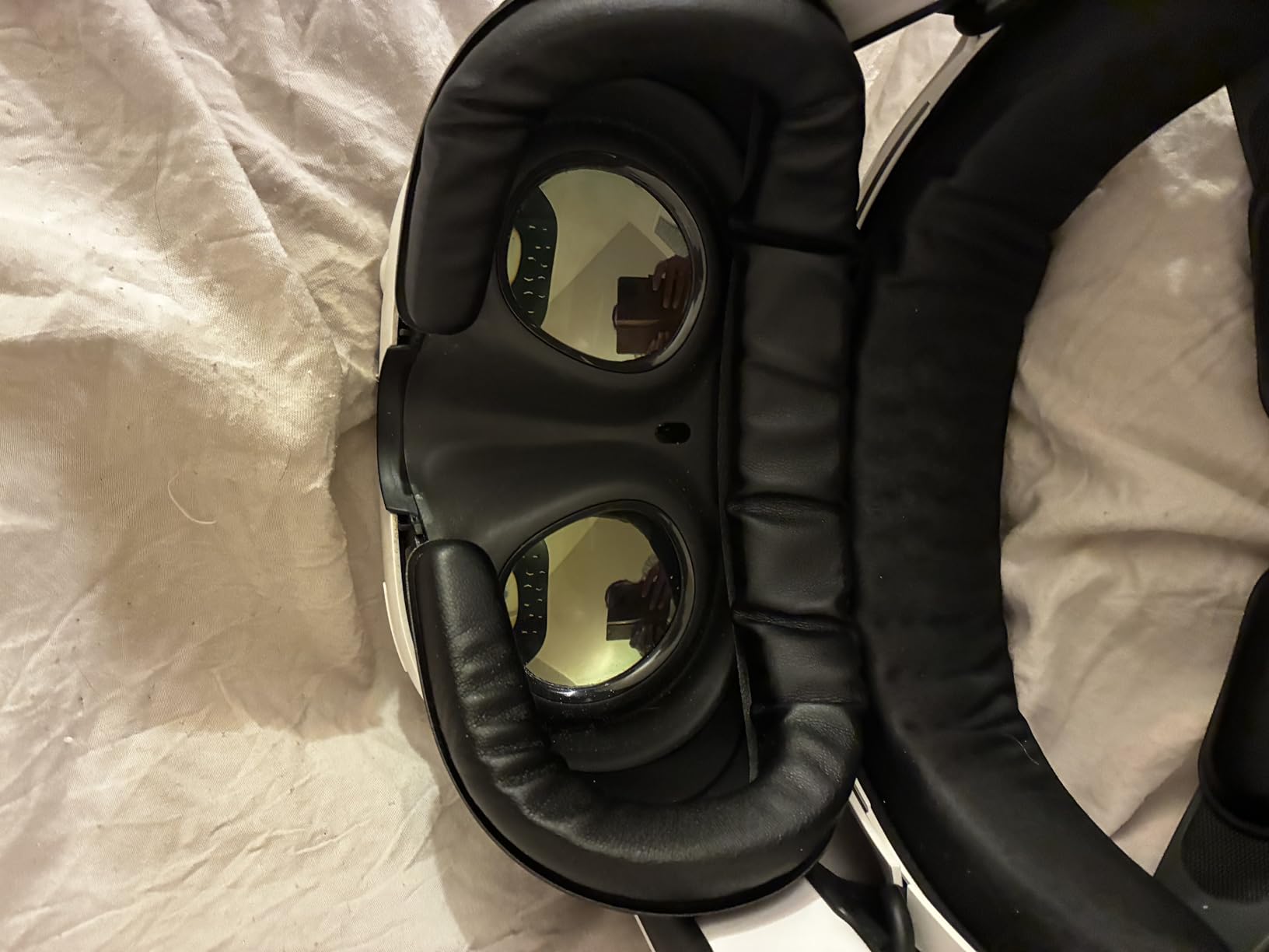 AMVR FC4M Magnetic Face Pad Only Compatible with Meta Quest 3 Accessories | Facial Interface with 2 Cushion - Soft PU & Ice Silk (Curve Ventilation) Better for VR Halo/Fan Head Strap, Knob Adjustable FOV customer photo 2
