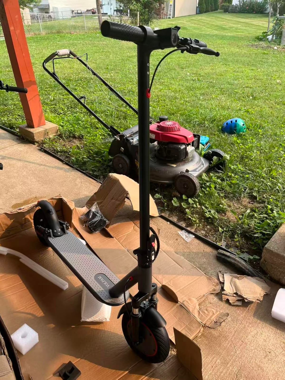 VOLPAM Electric Scooter with Dual Suspensions, 350W/500W Motor, 60/40/31/23Miles Long Range, Dual Braking, Max Load 264 lbs customer photo 1
