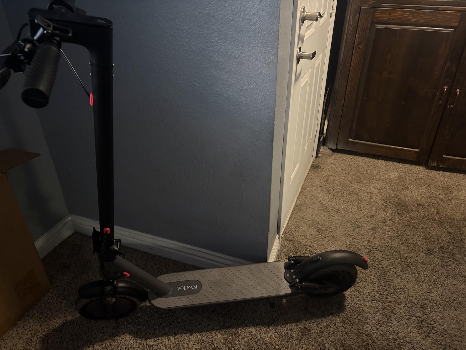 VOLPAM Electric Scooter with Dual Suspensions, 350W/500W Motor, 60/40/31/23Miles Long Range, Dual Braking, Max Load 264 lbs customer photo 2