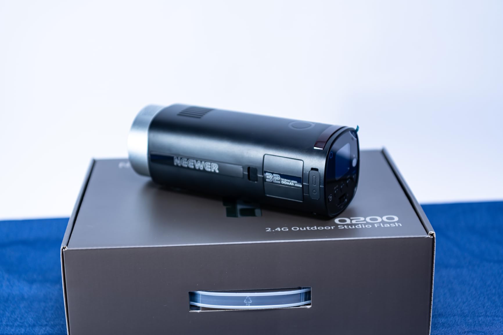NEEWER 120Ws 2.4G TTL Outdoor Strobe Flash, Compatible with Godox, 1/8000s HSS Portable Studio Monolight with Modeling Light /3000mAh Battery/420 Flashes/1.5s Recycle for Photography Photoshoots, Q120 customer photo 1