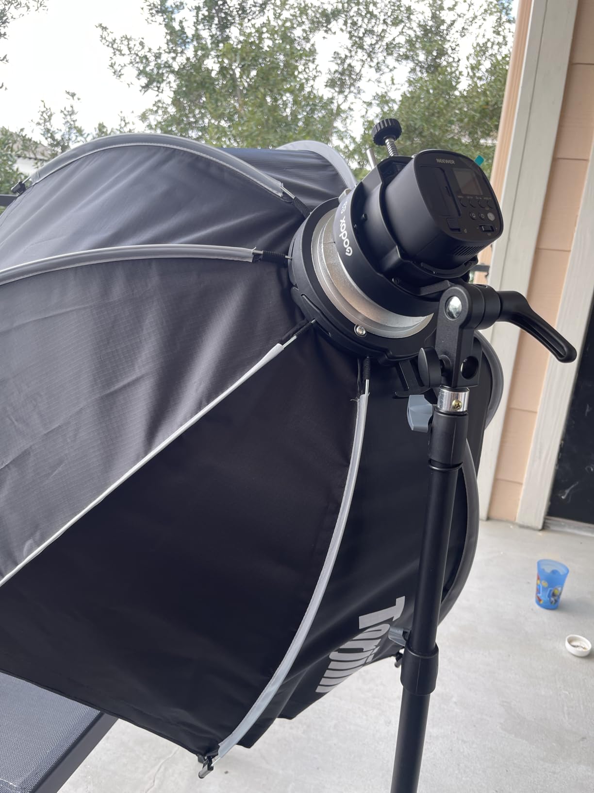 NEEWER 120Ws 2.4G TTL Outdoor Strobe Flash, Compatible with Godox, 1/8000s HSS Portable Studio Monolight with Modeling Light /3000mAh Battery/420 Flashes/1.5s Recycle for Photography Photoshoots, Q120 customer photo 2