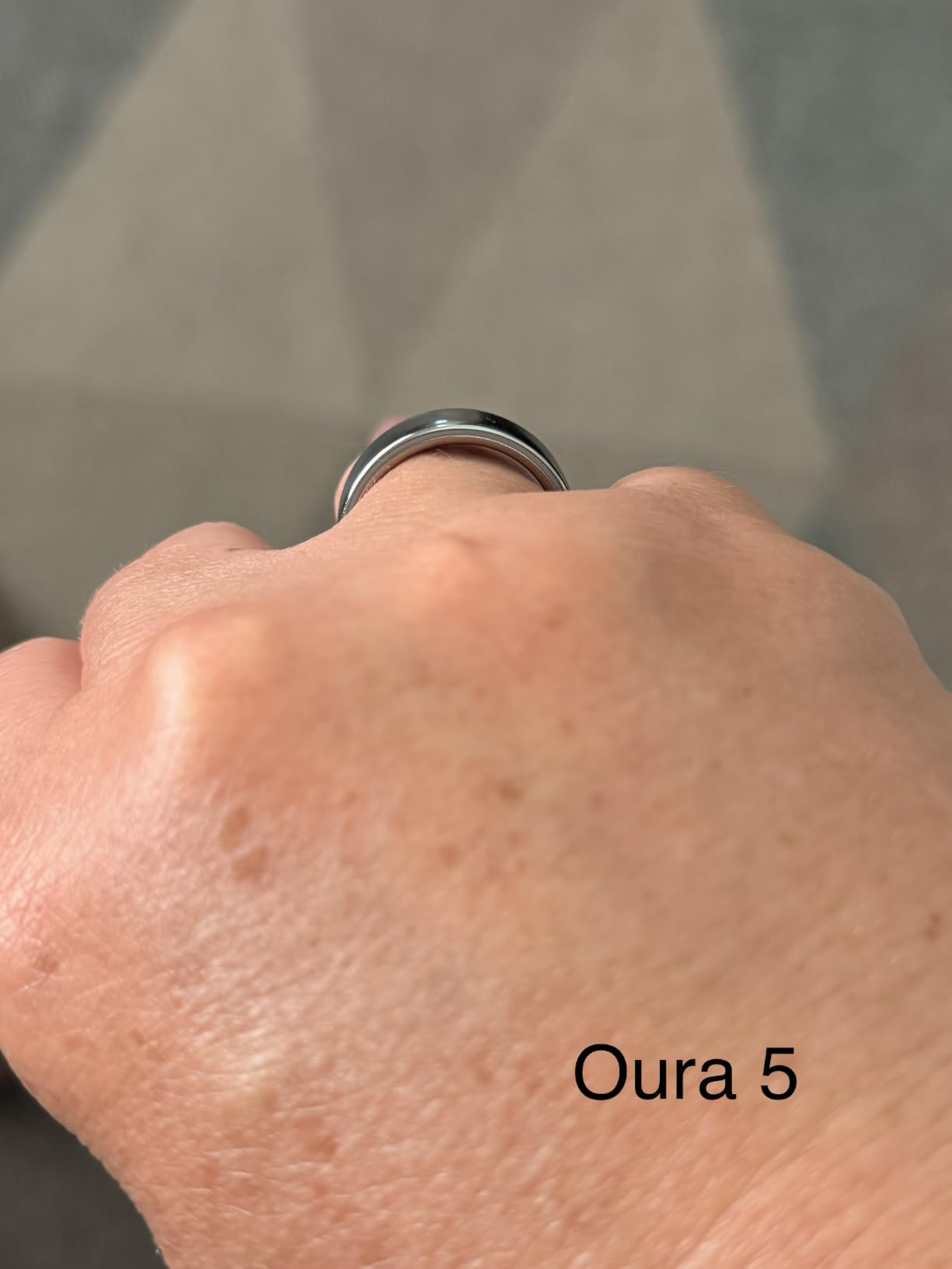 Oura Ring 5 - Stealth - Size 9 - World's Smallest Smart Ring - Sleep, Activity, Women's Health, AI Advisor, 1 Week of Battery Life, Oura App, Android & iOS Compatible customer photo 2