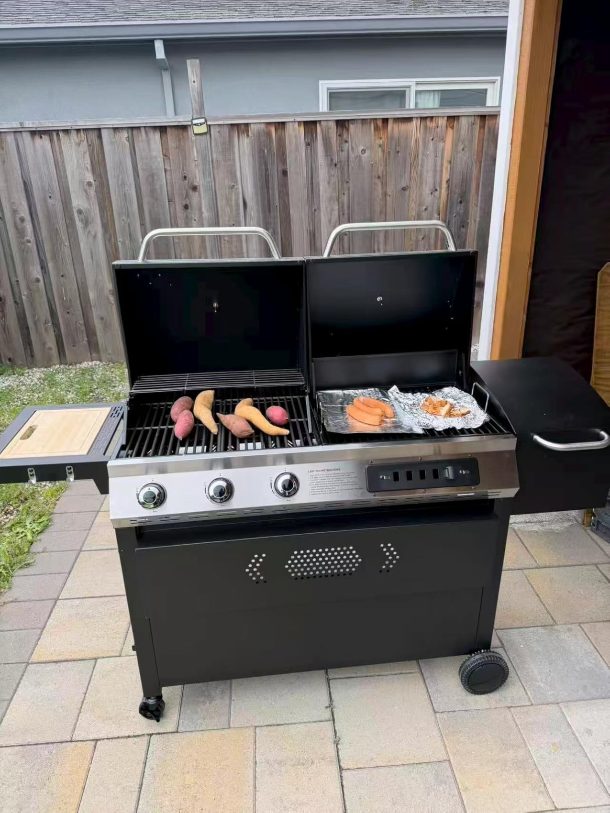 Sophia & William 3-Burner Gas and Charcoal Grill Combo with Offset Smoker | Dual Fuel BBQ Grill, 840 SQIN Cooking Area, Heavy Duty Propane Barbecue for Outdoor Patio Cooking, Backyard Events, Black customer photo 1