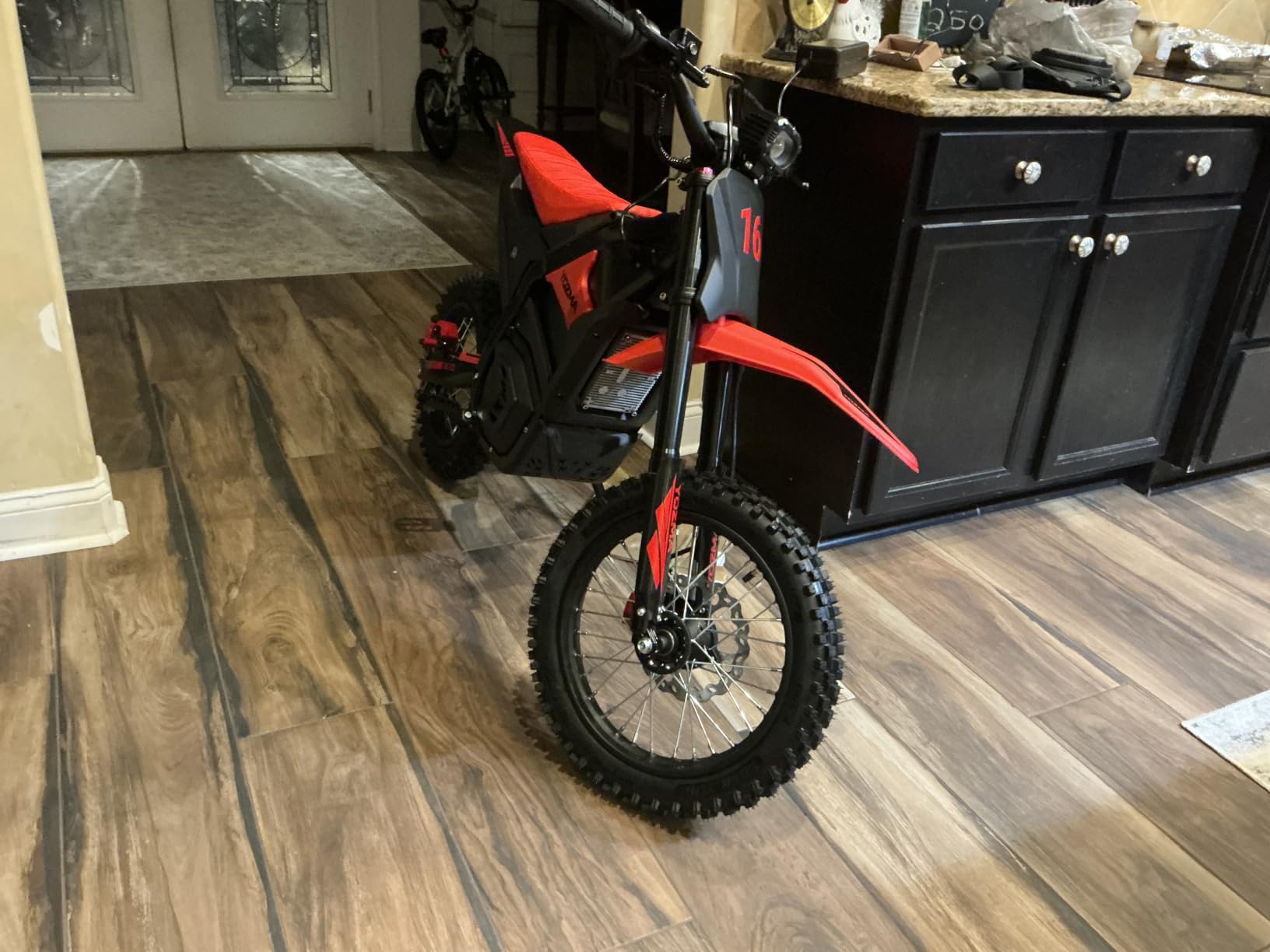 Yozma IN10 Electric Dirt Bike, 3000W Peak Mid-Drive Motor, 40 Mph Max Speed Ebike, 48V 23.4AH Battery with 45 Miles Max Range, 14''/12'' Off-Road Tires, Hydraulic Brakes & Dual Shock Absorption customer photo 2