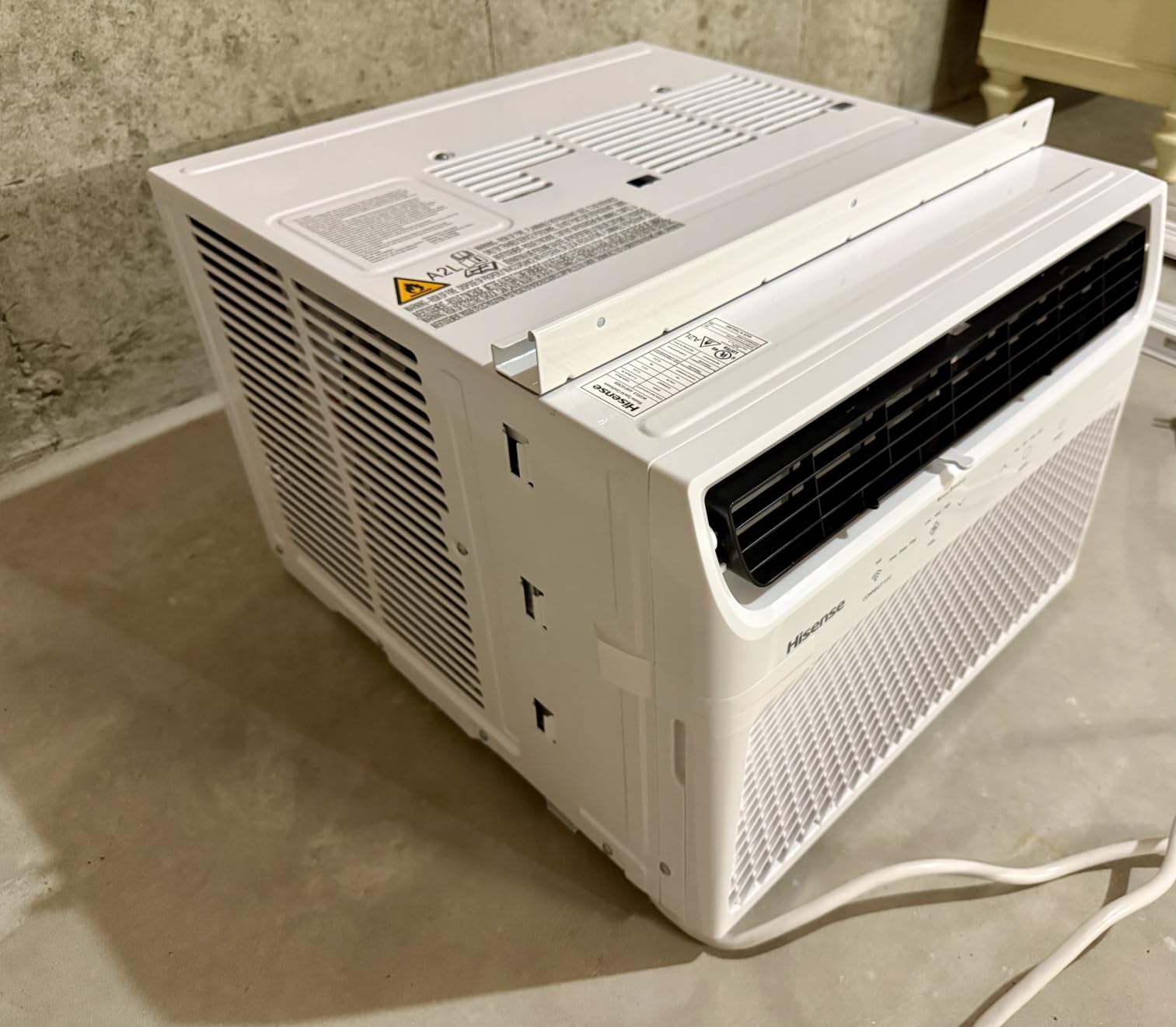 Hisense 14,000 BTU Window Air Conditioner, Wi-Fi Smart App Control | Smart App Control, Quiet, Cooling, Living Bedroom Home, up to 700 Sq. Ft. customer photo 1