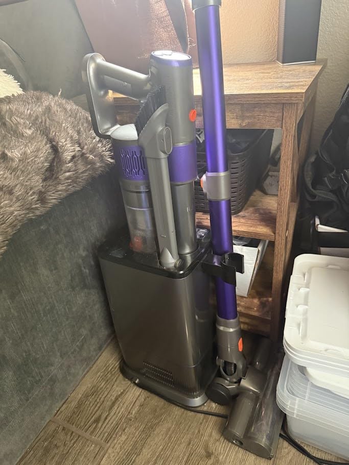 ILIFE Cordless Stick Vacuum Cleaner with Auto-Empty System for Pet Hair | Lightweight | Green LED | 5x2L Dust Bags | 2-in-1 Brush | 3-in-1 Dock | HEPA | Self-Emptying for Home/Hard Floors/Carpets customer photo 2