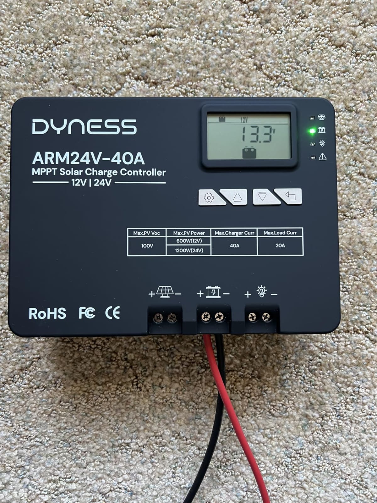 Dyness MPPT Solar Charge Controller with Bluetooth APP Control 40A 12V/24V | LCD Display, Compatible with Lithium, Gel, Sealed and Flooded Batteries, for Solar Panels in RV, Marine and Off-Grid Systems customer photo 1