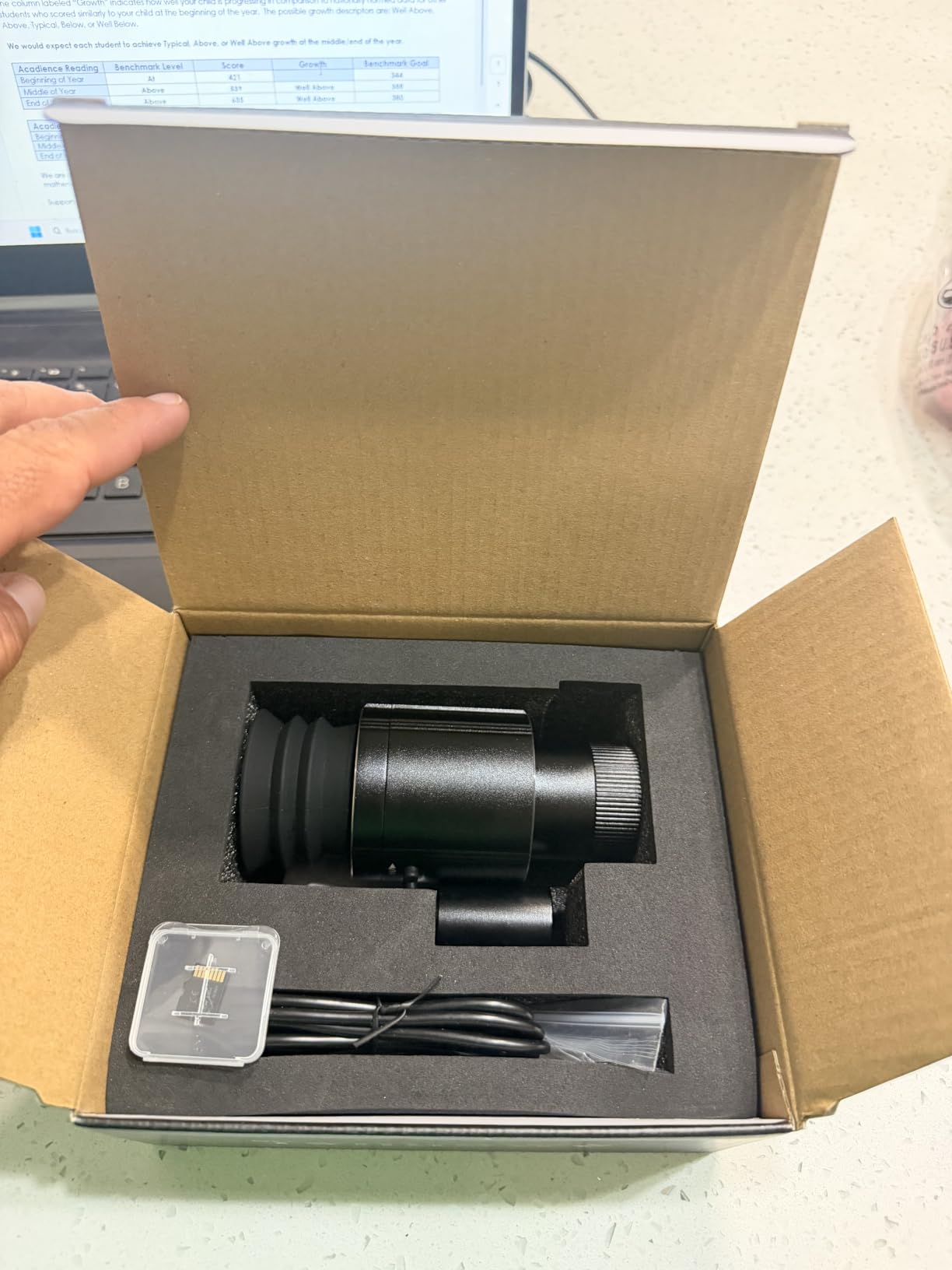 Night Vision Monocular, 4K Digital Night Vision Scope with 850nm IR Illuminator, 4X Zoom, 1080P Video Recording, 2000mAh Rechargeable Battery, Portable Night Vision Goggles for Hunting Camping customer photo 1