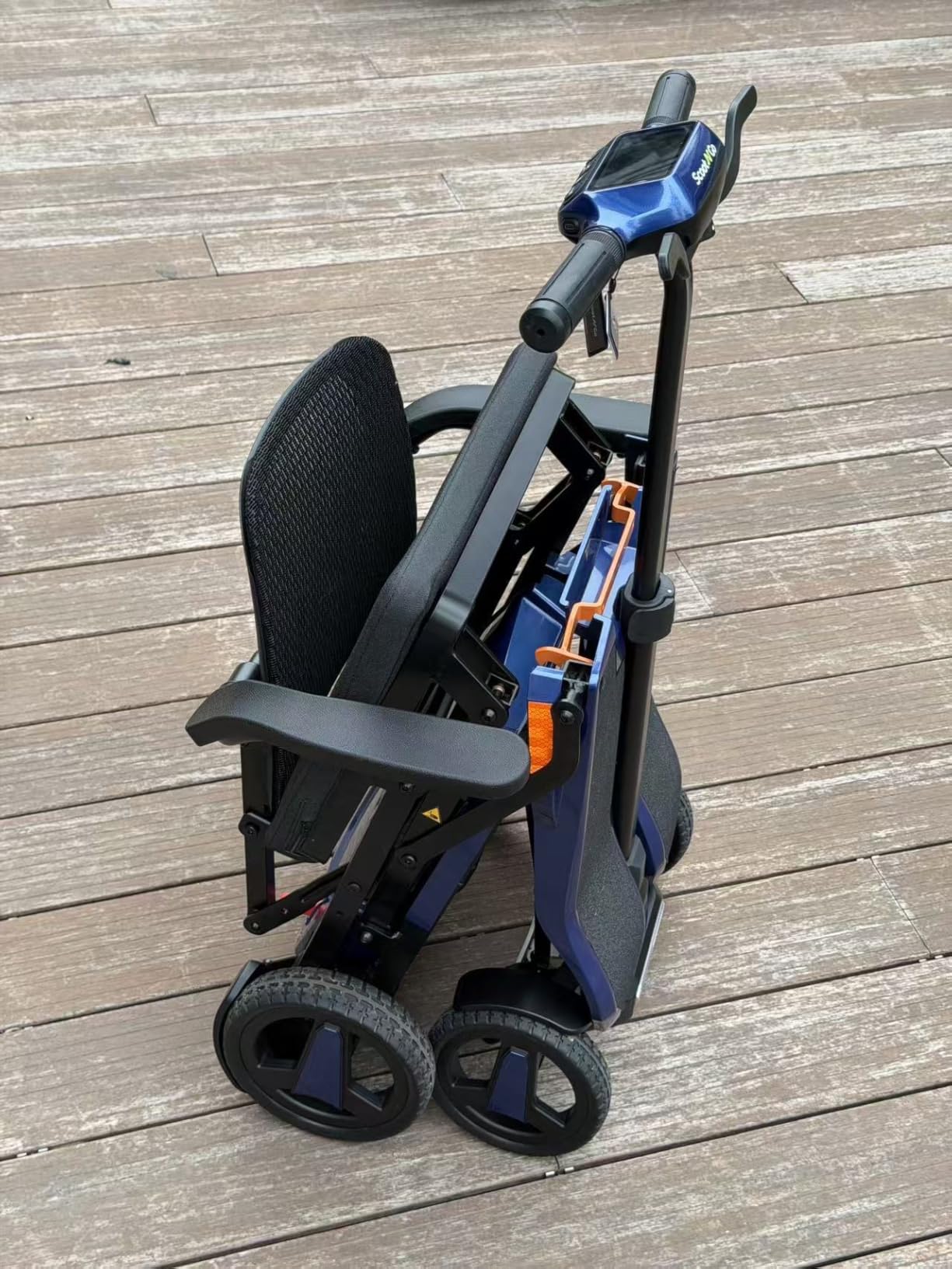 SCOOTNGO Voyager Mobility Scooter for Seniors Adults, 33 lbs Travel Scooter, Lightweight Foldable 4-Wheel, Airline Approved, with Front Bag, Carbon Fiber Wheels, NFC Unlock, Removable Lithium Battery customer photo 1
