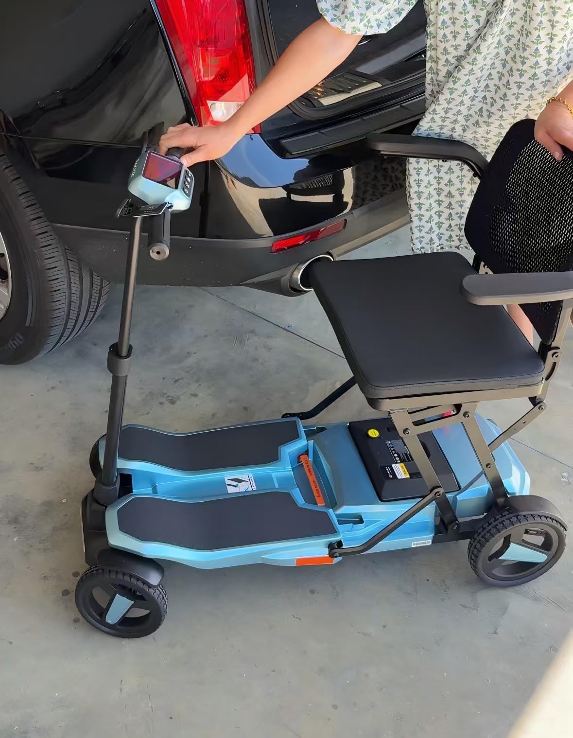 SCOOTNGO Voyager Mobility Scooter for Seniors Adults, 33lbs Travel Scooter | Lightweight, Foldable, 4-Wheel, Airline Approved, with Front Bag, Carbon Fiber Wheels, NFC Unlock, Removable Lithium Battery customer photo 2