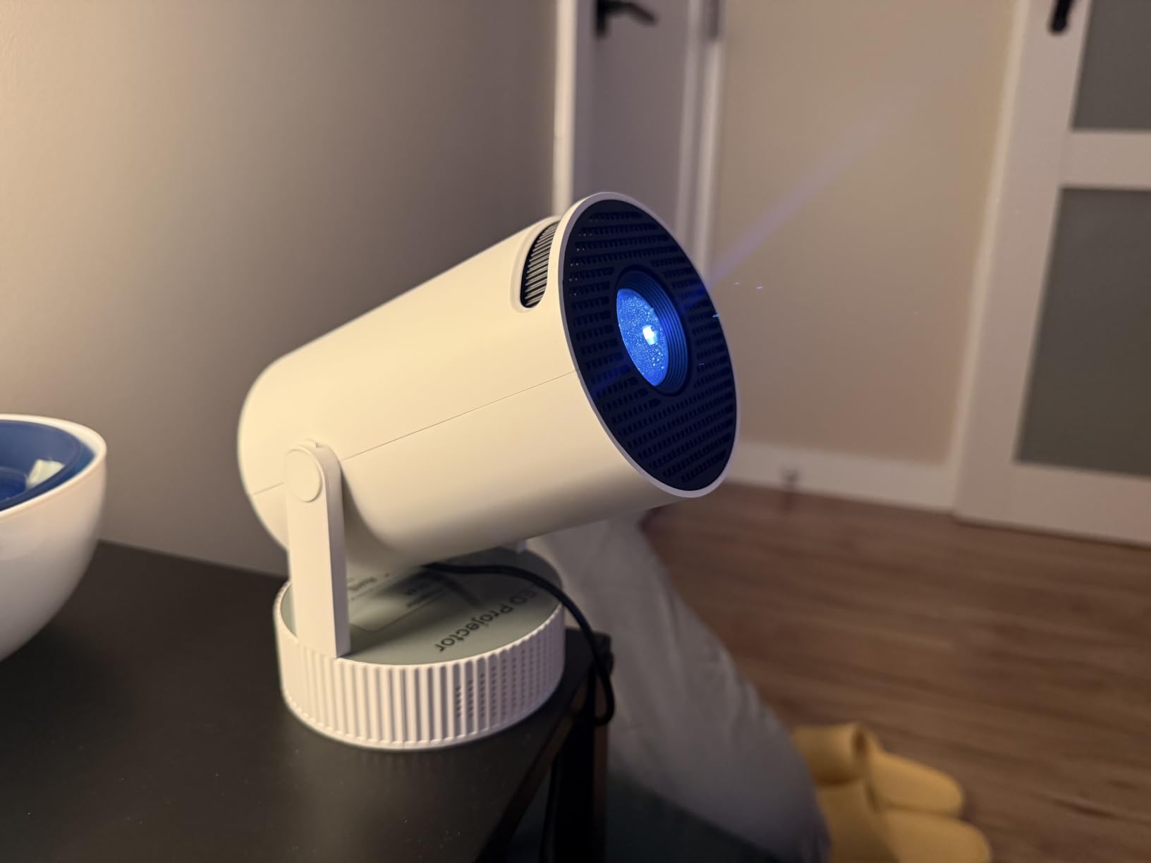 Mini Projector with WiFi and Bluetooth, Portable Projector with Built-in Battery, 4K Supported Android 11.0 Smart Outdoor Projector for Camping, Bedroom, Compatible with iPhone/TV Stick/HDMI/Laptop customer photo 2