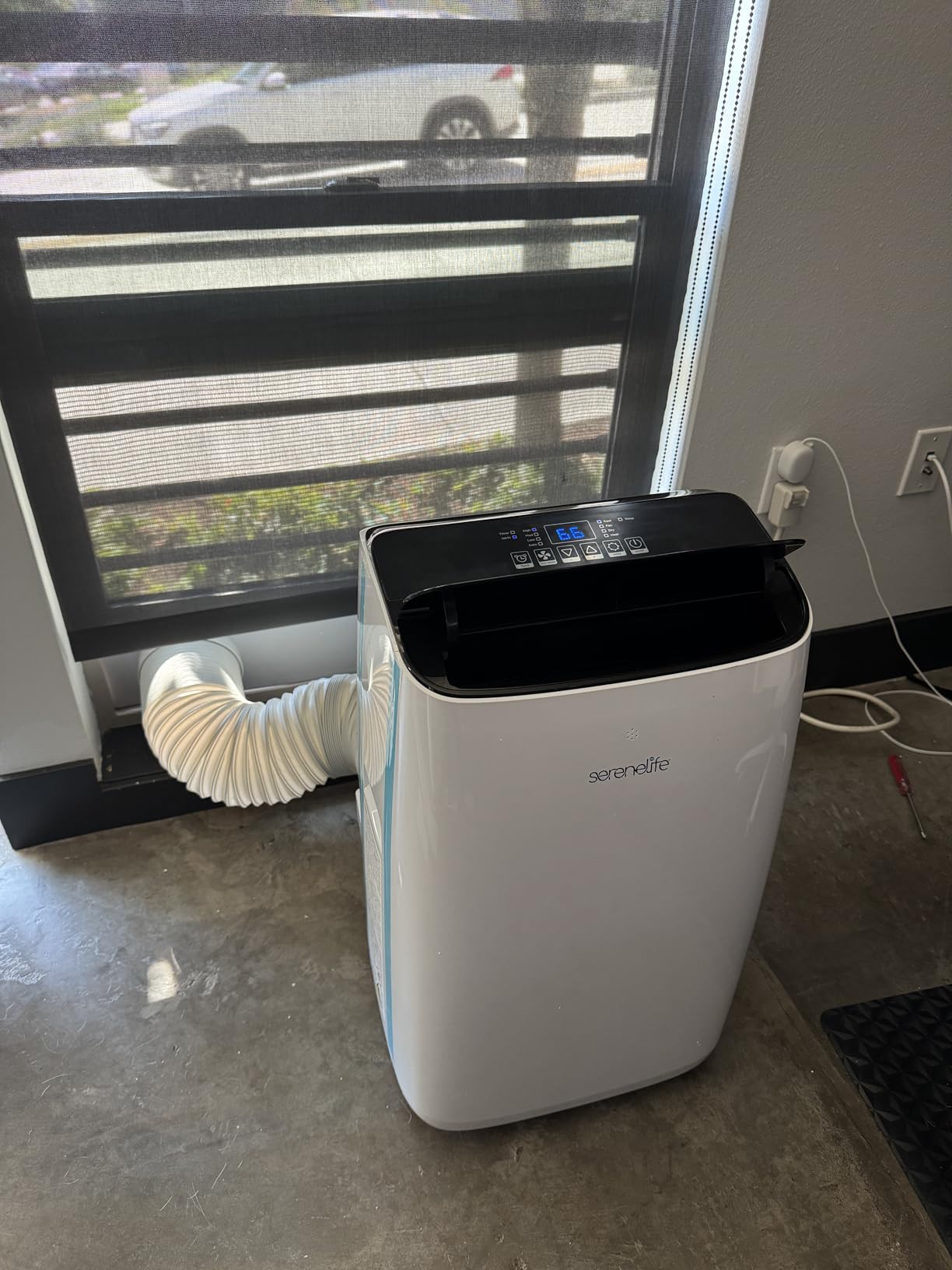 SereneLife 16000 BTU Inverter Portable Air Conditioner & Heater with Wi-Fi | Portable AC Unit with Dehumidifier, Fan Modes, Dual Hose System | Compact Standing Air Conditioner with Window Kit (White) customer photo 2