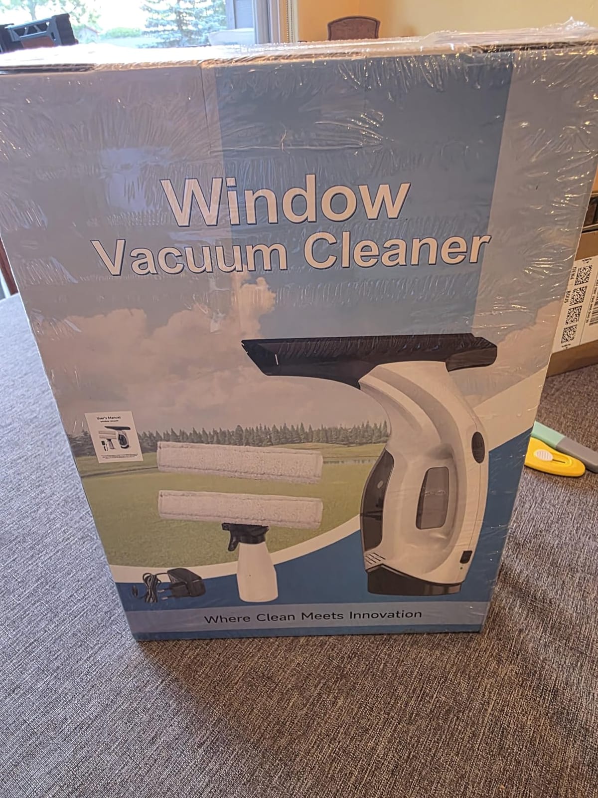 Cordless Window Vacuum Cleaner, Electric Squeegee with 2000Pa Suction, 30-40 in. Adjustable Extension Pole, 11 in. Blade for High Windows, Shower Doors, Mirrors, Tiles and Car Glass customer photo 2
