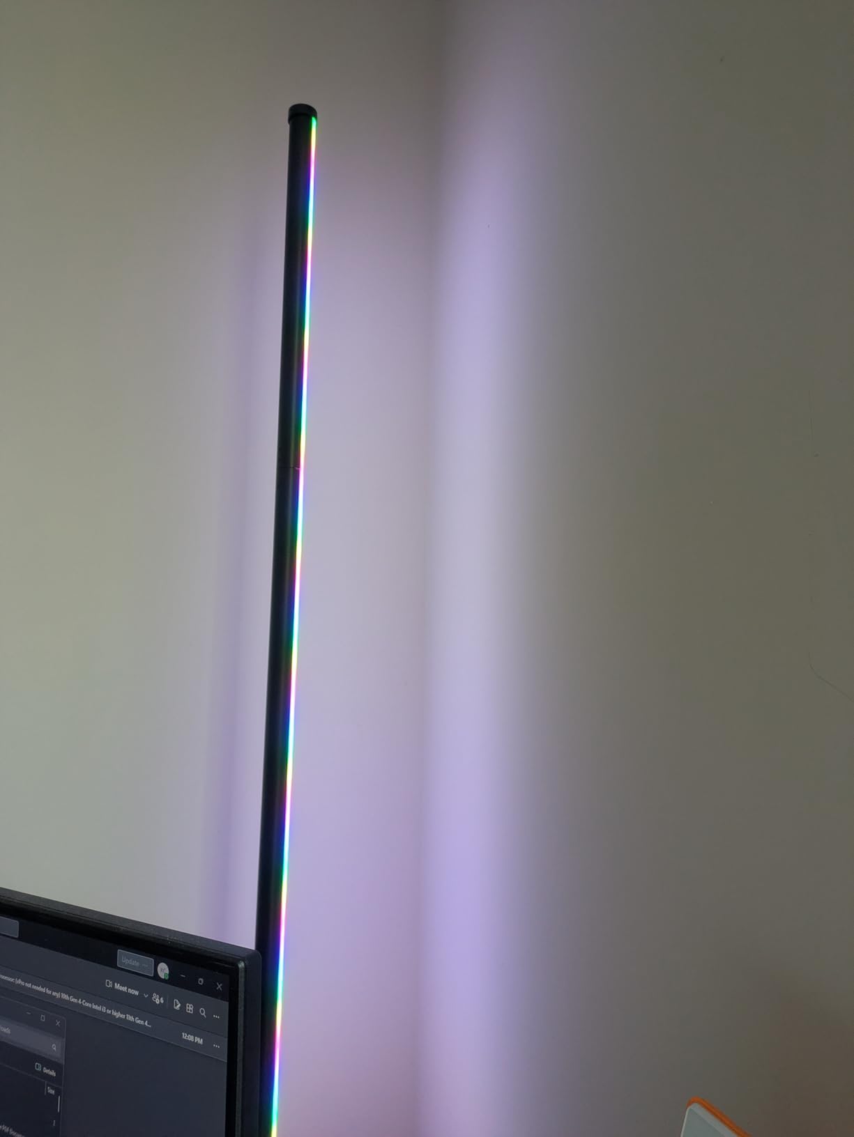 AOC Corner Floor Lamp, RGBICWW LED Floor Lamp with Glowing Base, Music Sync | App & Remote Control, 160 Million Colors, 68+ Scenes Color Changing, Ambient Lighting for Bedroom Living Room Home Office customer photo 2