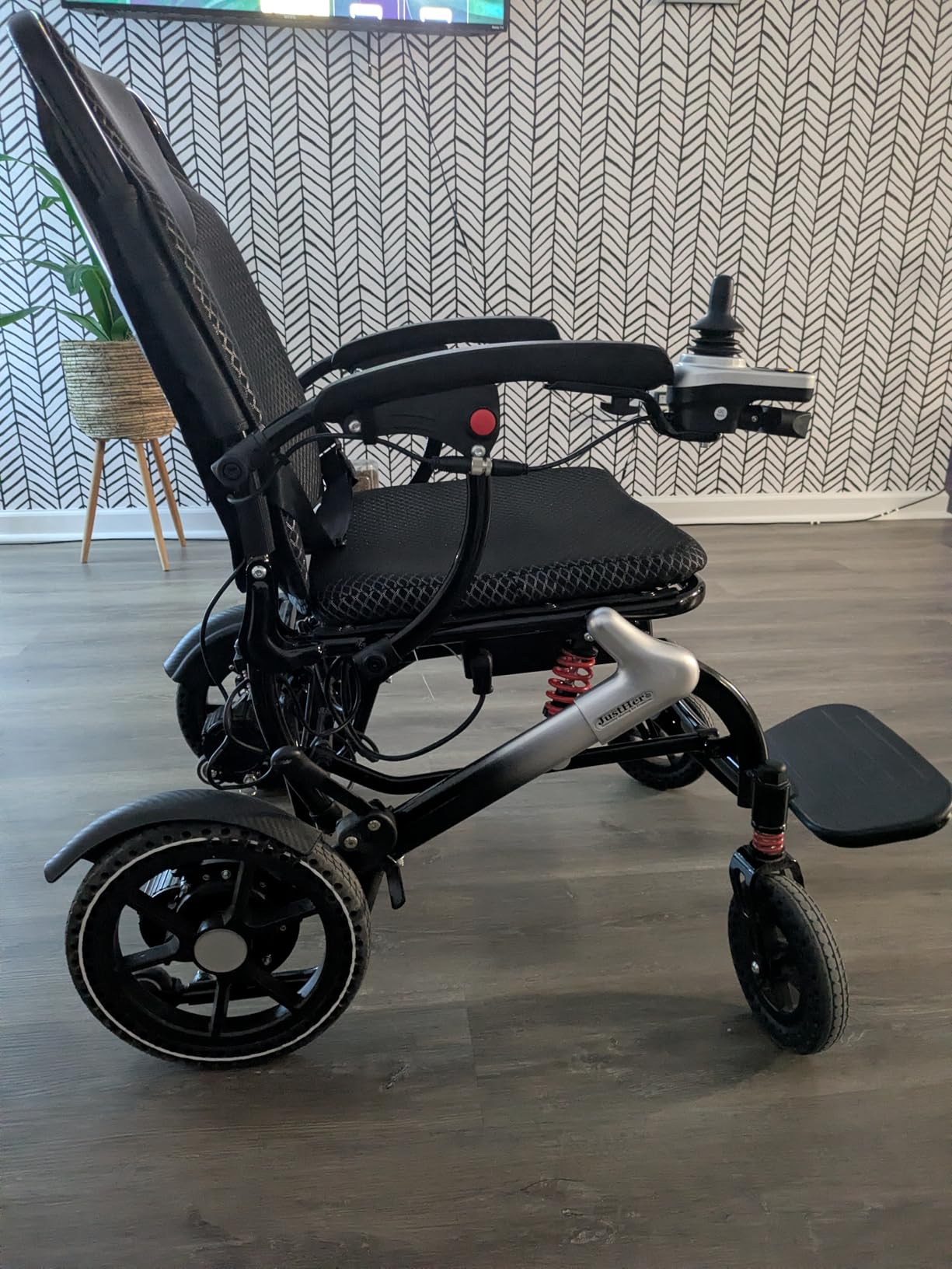 Electric Wheelchairs for Adults Foldable 36LBS Lightweight Frame-Black | 15 Miles Range, Max Support 350 LBS, 500W Brushless Motors Power Motorized for Seniors with LED Light, Airline Approval customer photo 2