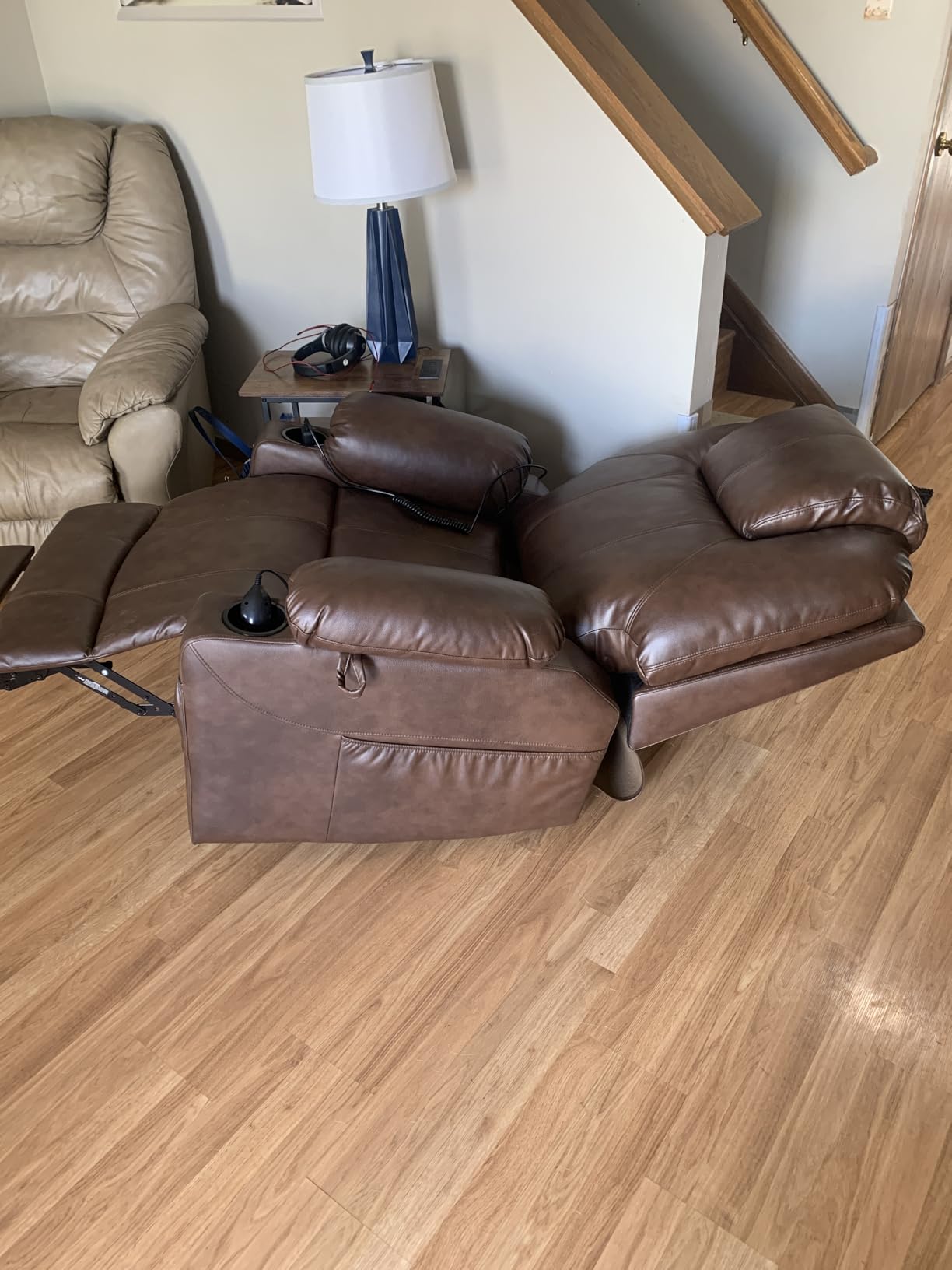 Tami Tami Dual Motor Power Lift Recliner Chair for Elderly with Massage and Heat, Electric Lift Chair for Big and Tall Adults, USB A&C, 2 Cup Holders (T6013 - Faux Leather, Gray, Oversized) customer photo 2