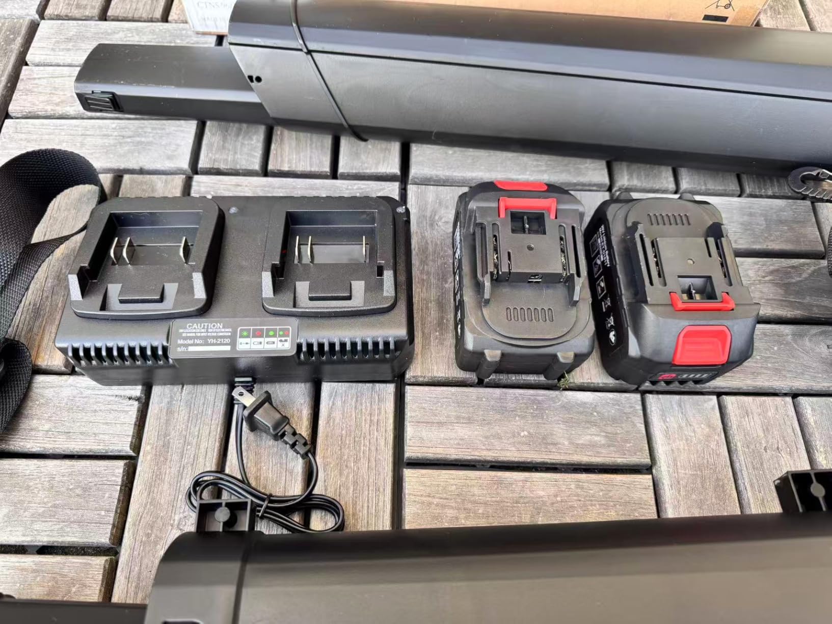MZK 40V Leaf Vacuum Mulcher, 600 CFM Cordless Blower | High-airflow 3-in-1 tool with 40L bag and dual batteries for leaf collection around lawns and driveways. customer photo 1