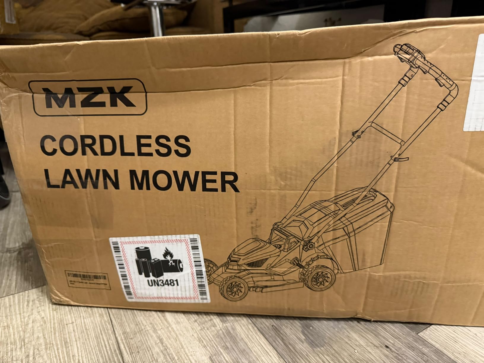 MZK 20V 13-Inch Electric Lawn Mower, Compact Brushless Mower | Compact push mower with dual batteries, 4 cutting heights, and grass bag for small lawns and tight spaces. customer photo 2