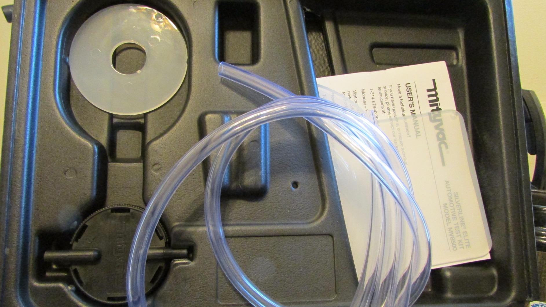 Mityvac MV8500 Silverline Elite Automotive Brake/Clutch Bleeding, Diesel Fuel Priming and Vacuum/Pressure Testing Kit, Ergonomic Design, Zinc-aluminum Die Cast, MV8510 Pump, 4.5oz Fluid Reservoir customer photo 2