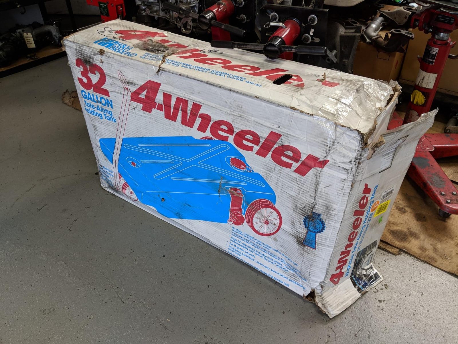 Barker 4-Wheeler Tote Tank - 32 Gallon Capacity (27844) , Blue customer photo 2