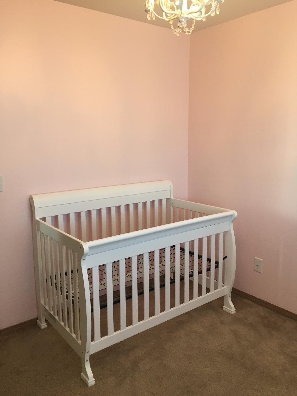 DaVinci Kalani 4-in-1 Convertible Crib in White, Greenguard Gold Certified customer photo 2