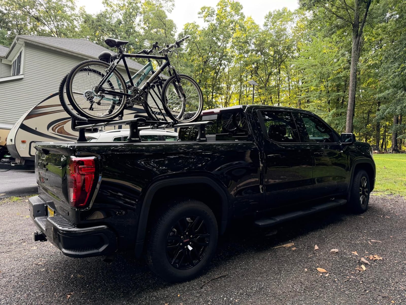 Swagman Upright Roof Mount Bike Rack – Rooftop Upright Bike Carrier for Secure Bicycle Transport customer photo 2