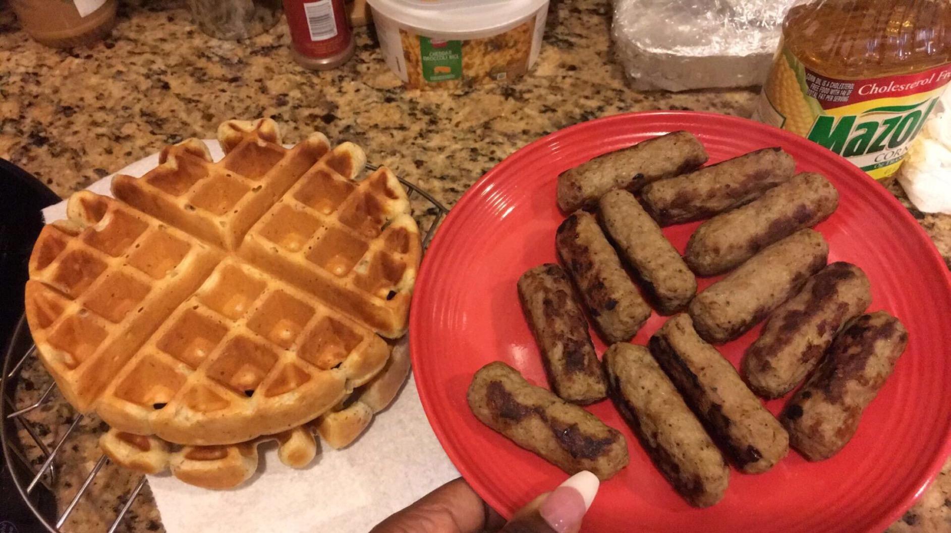 Presto 03510 Ceramic FlipSide Belgian Waffle Maker customer photo 2