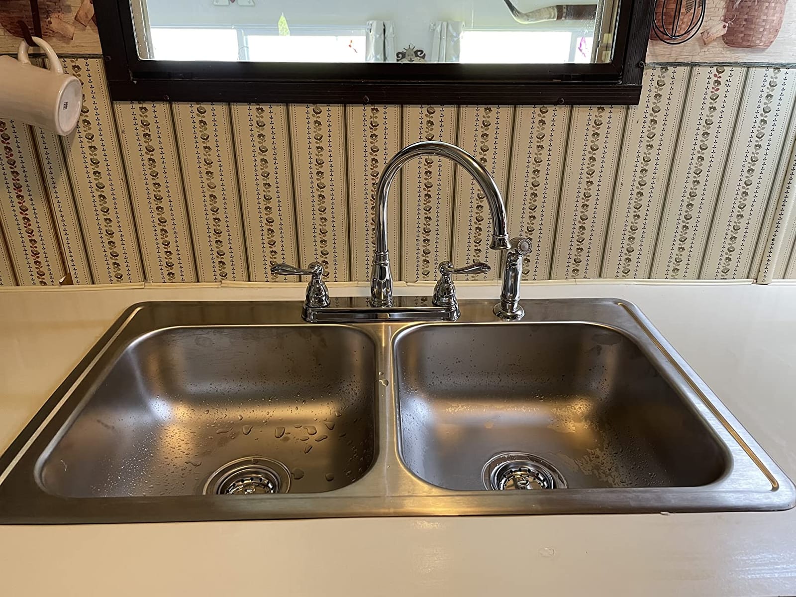 Elkay Dayton 33 In. x 19 In. x 6-7/16 In. Equal Double Bowl Drop-In Kitchen Sink, Stainless Steel - 1 Each customer photo 2